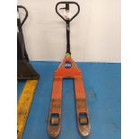 Manual pallet truck