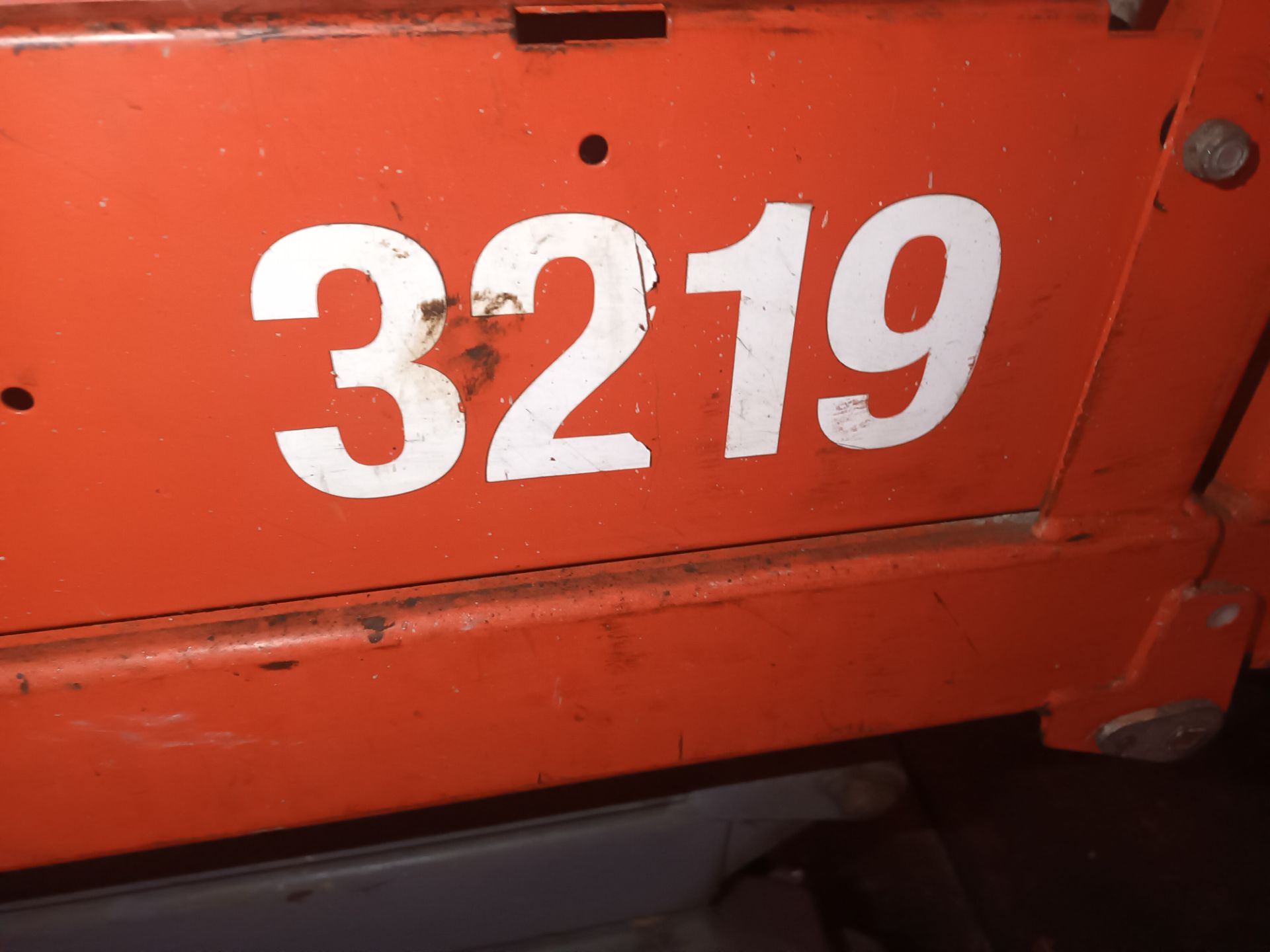 SkyJack SJ III 3219 scissor lift (2016) Serial No. 22093681 - Image 3 of 6