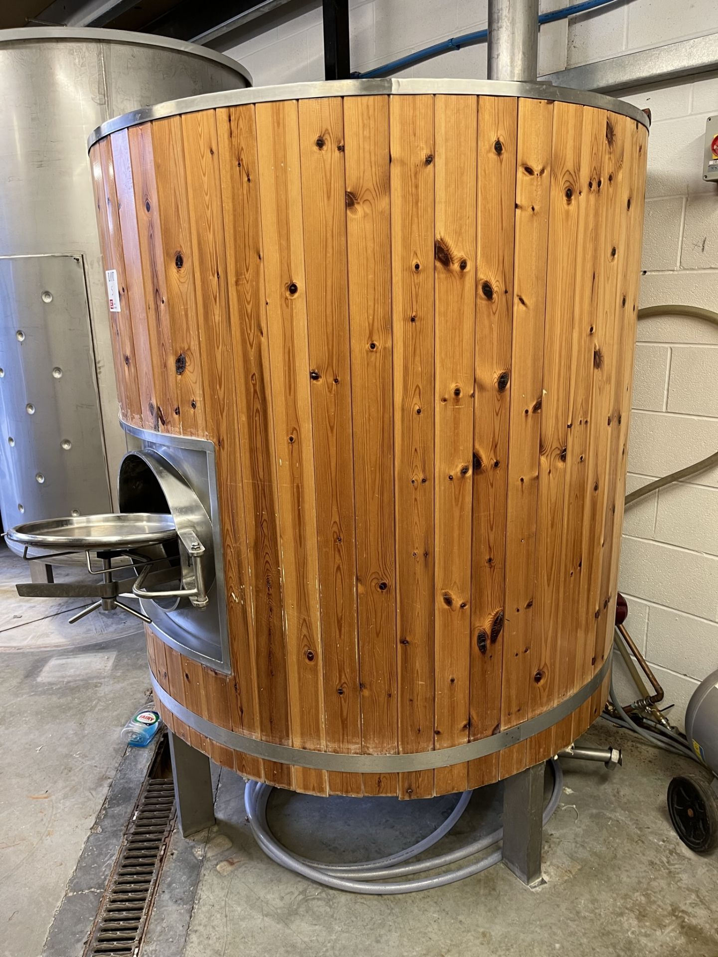 Timber clad jacketed stainless steel mash tank with twin heating elements. - Image 3 of 4