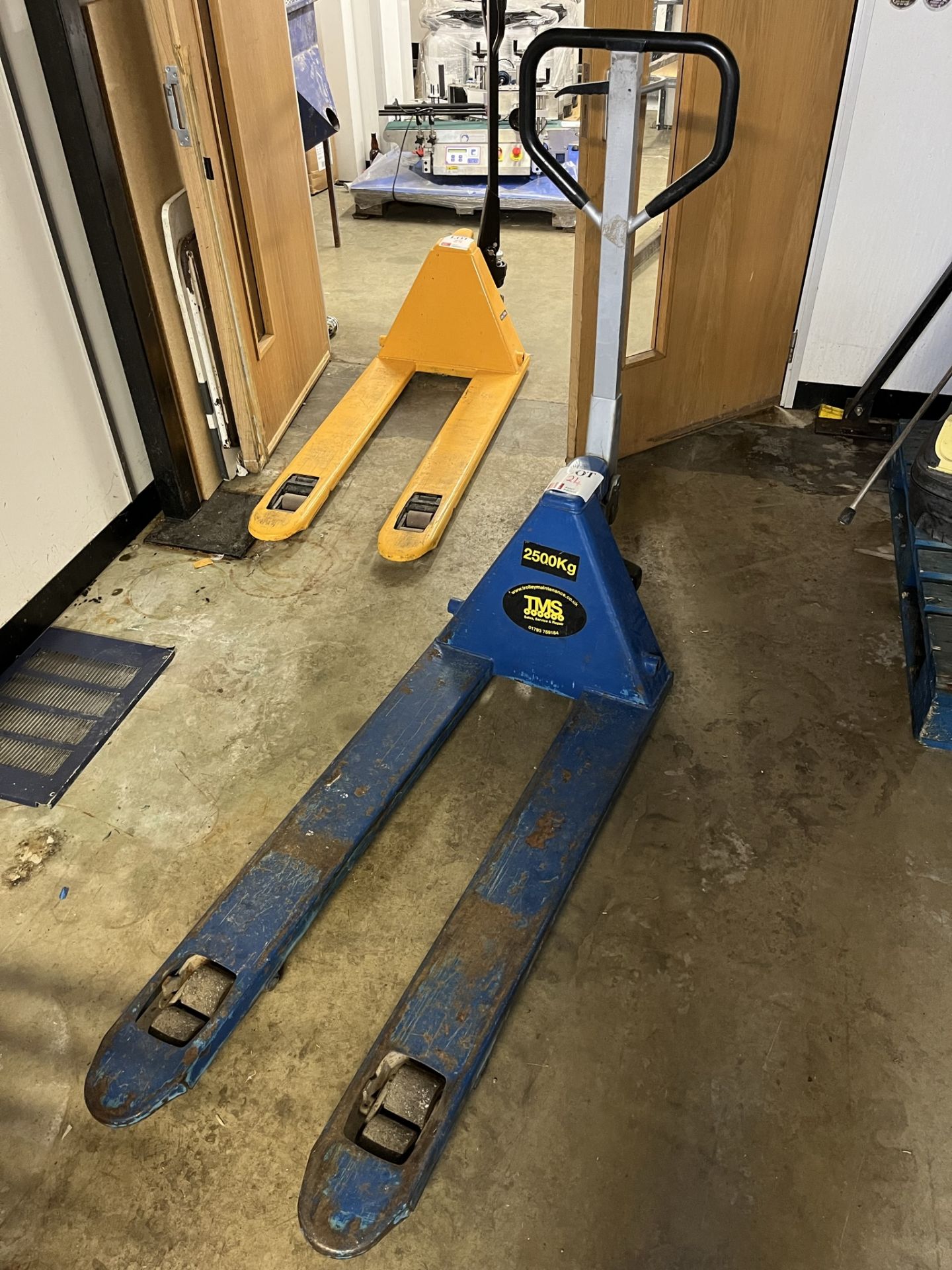 Pallet truck