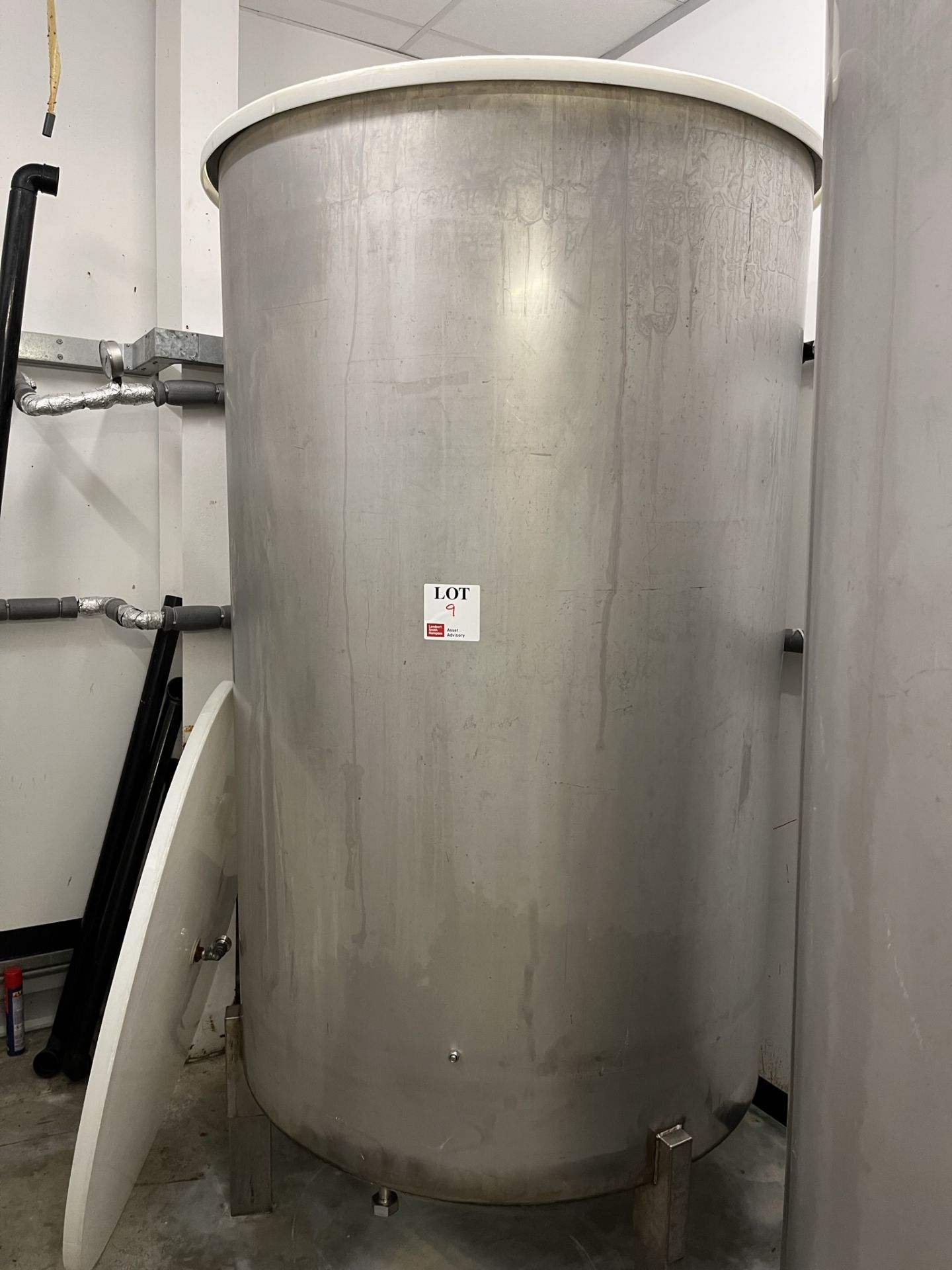 Stainless steel single skin liquid storage vessel.