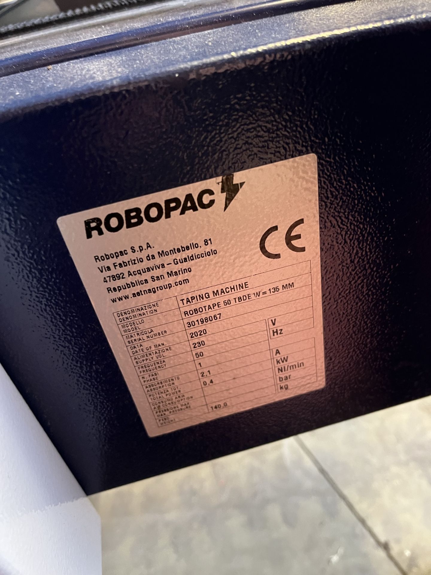 Robopac Robotape 50 TBDE Adjustable through feed taping machine - Image 2 of 3