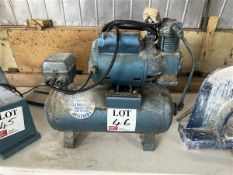 Bench top air compressor