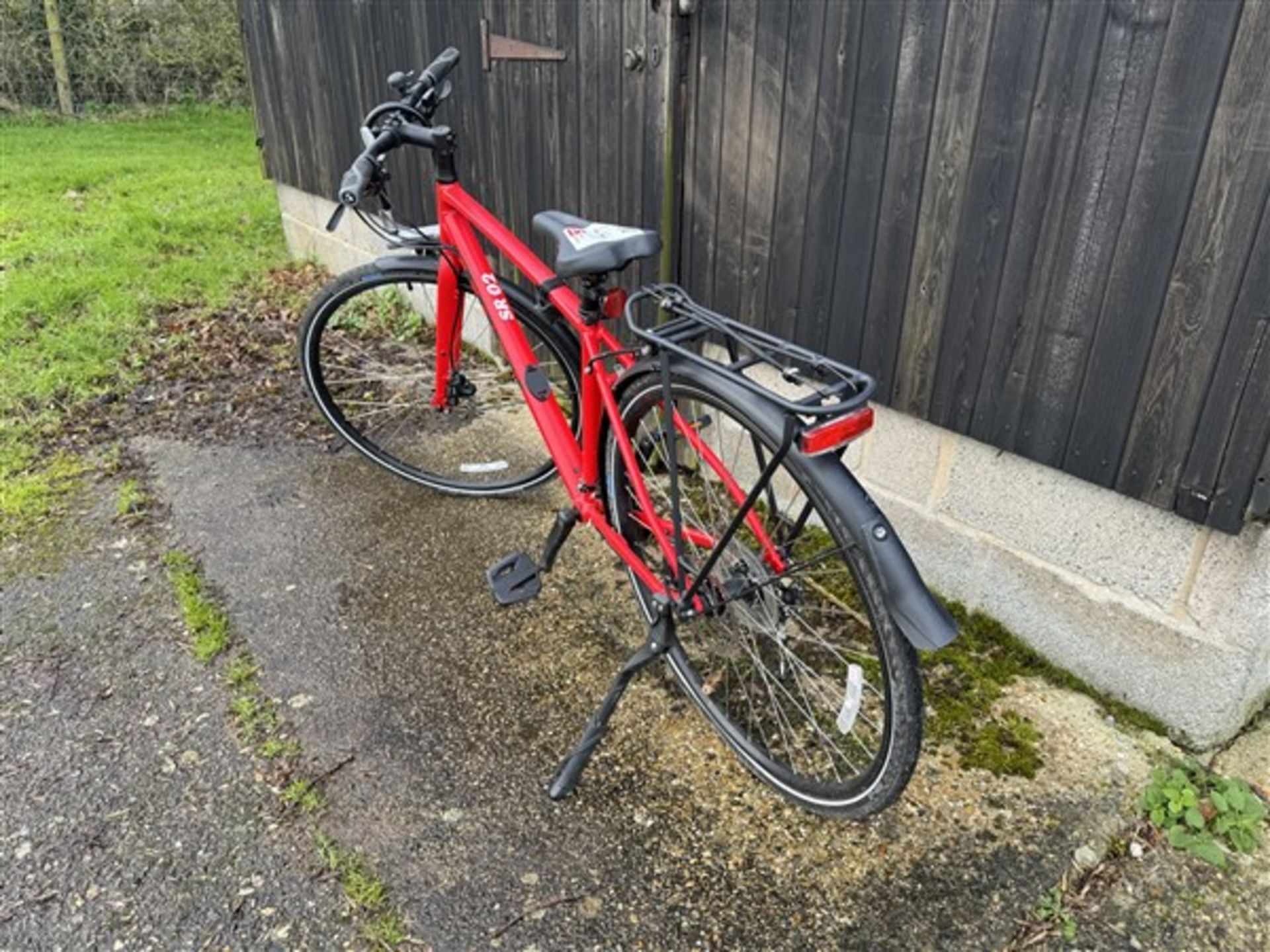 Trek FX2 cycle bike with rear bag holder, tyre size 700 x 32 - Image 2 of 5