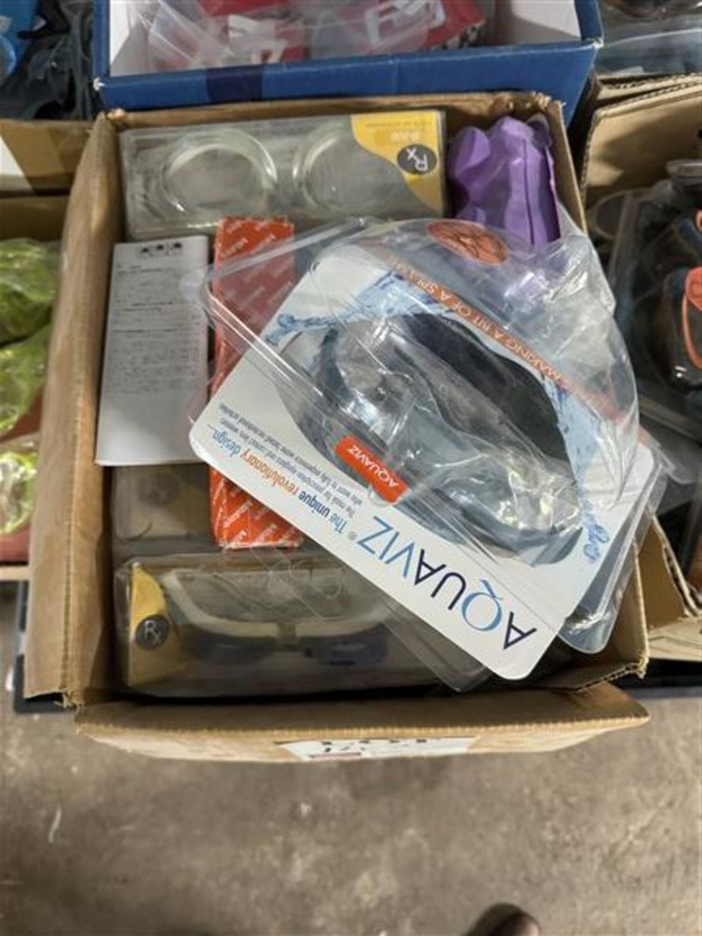 Two boxes of assorted sports goggles - Image 2 of 4