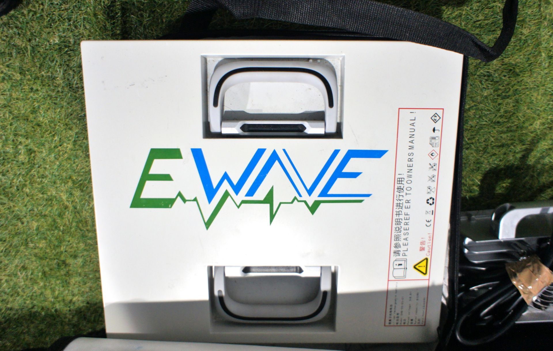 Ewave EWA60005F121 jet board - Image 2 of 4