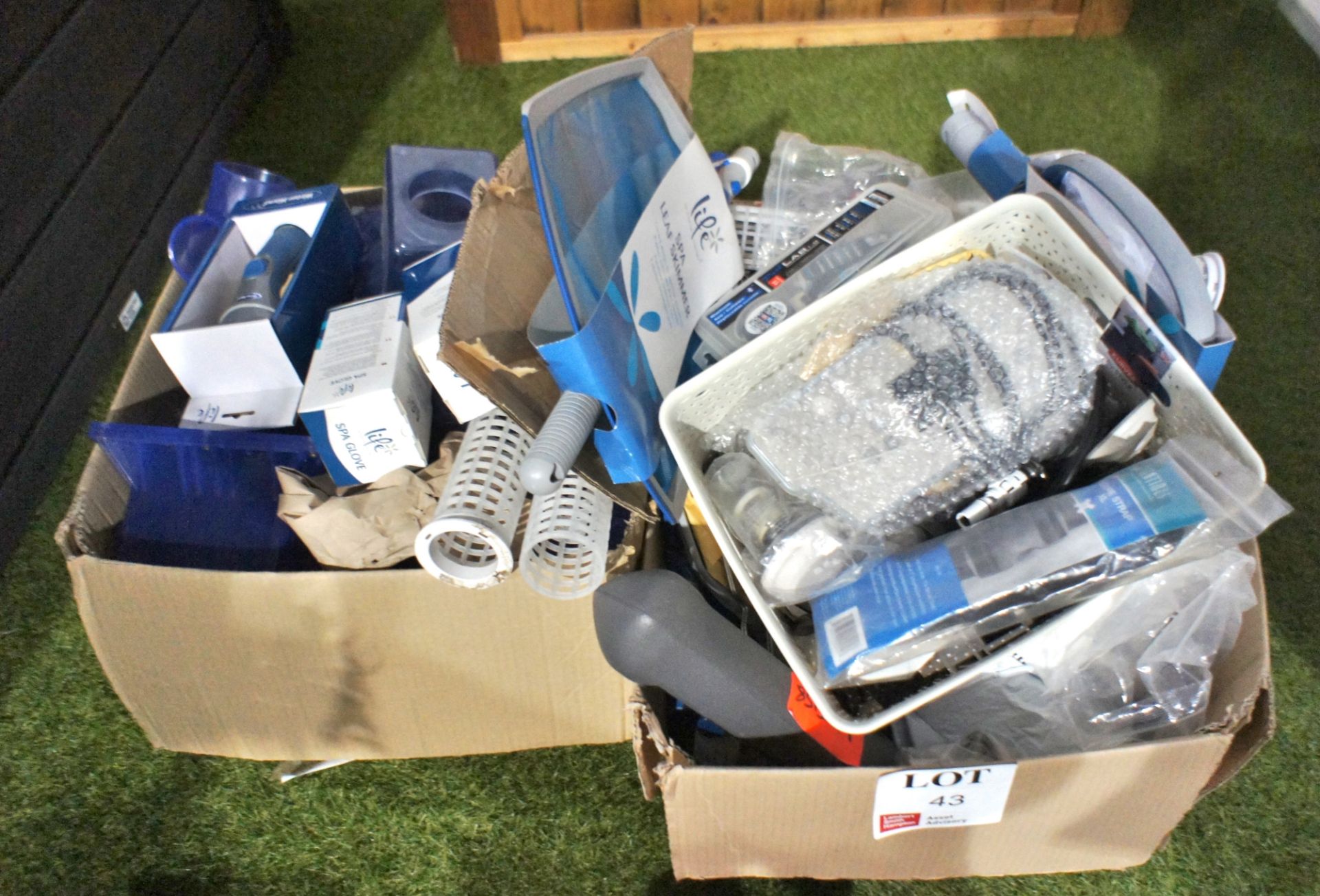 Quantity of various spa/ hot tub spares and accessories - Image 2 of 4