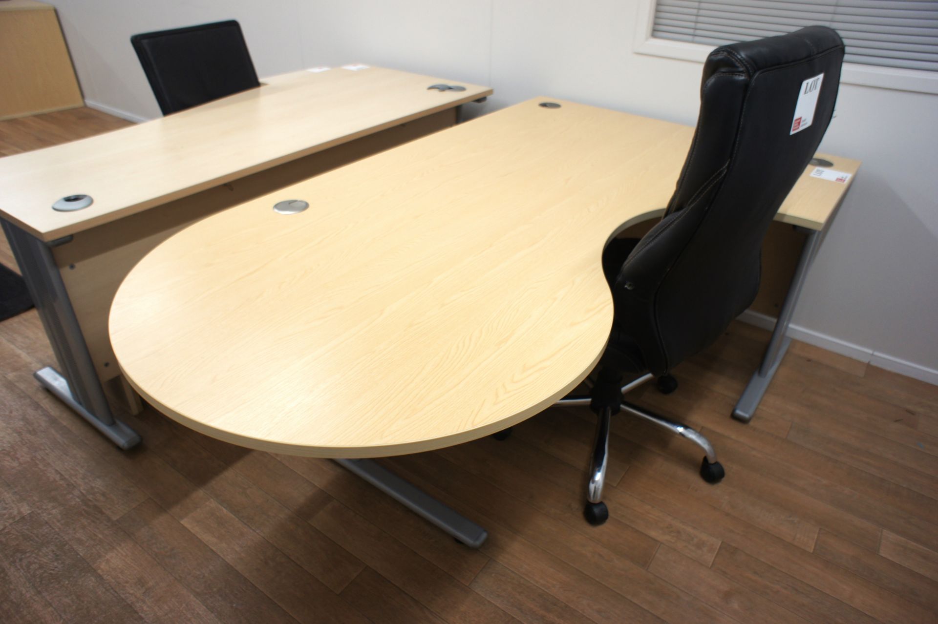 Light oak effect ergonomic desk