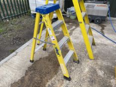 ELX 4-tread A-frame ladder