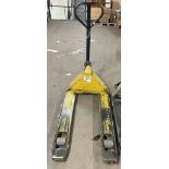 Pallet truck