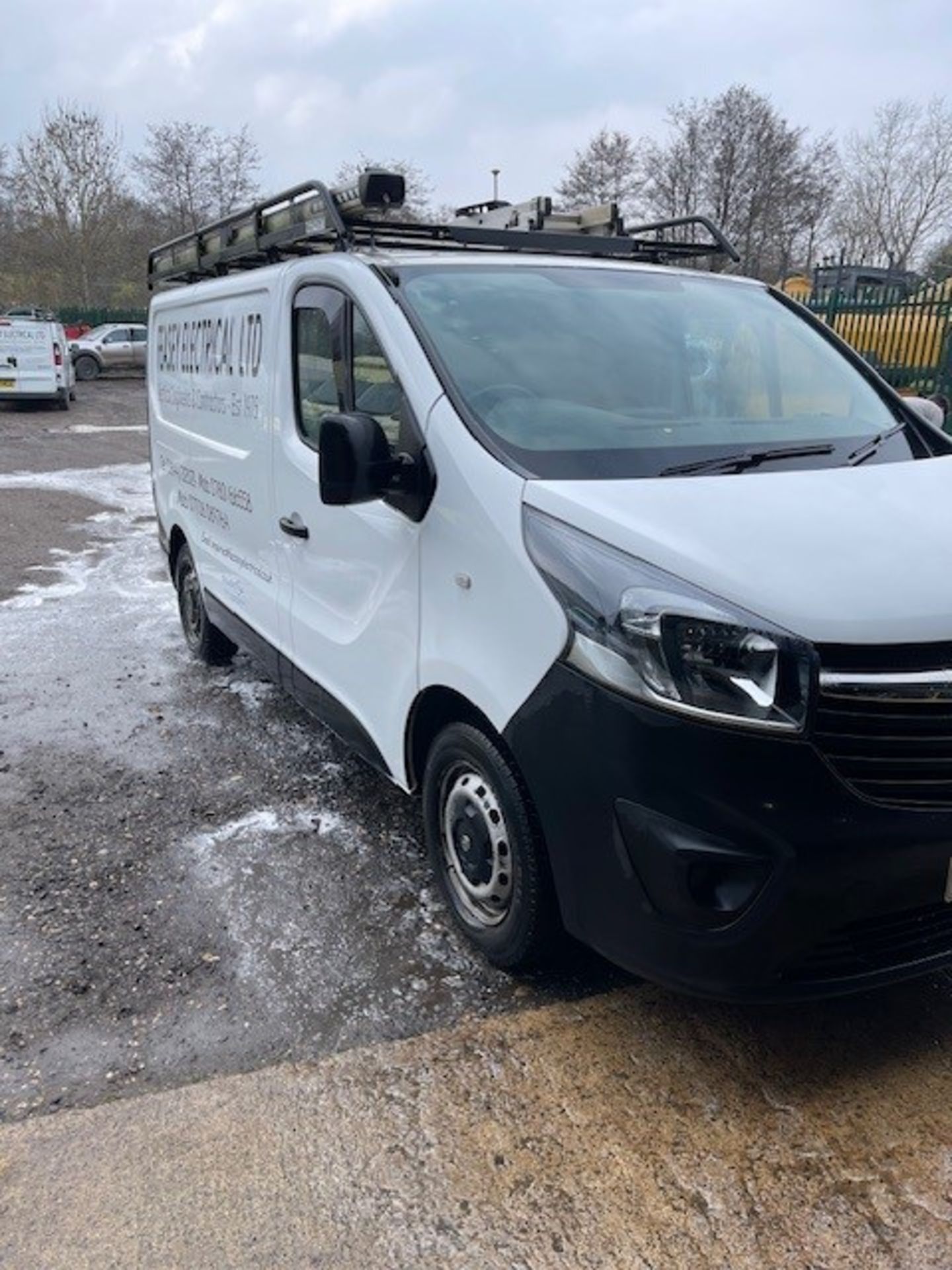 Vauxhall Vivaro L1 2700 1.6 CDTi 115PS H2 Panel Van 2015 - Image 8 of 13