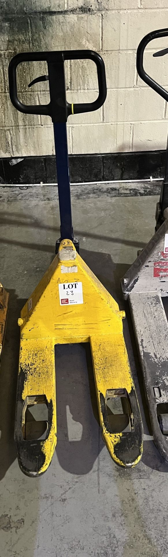 Pallet truck