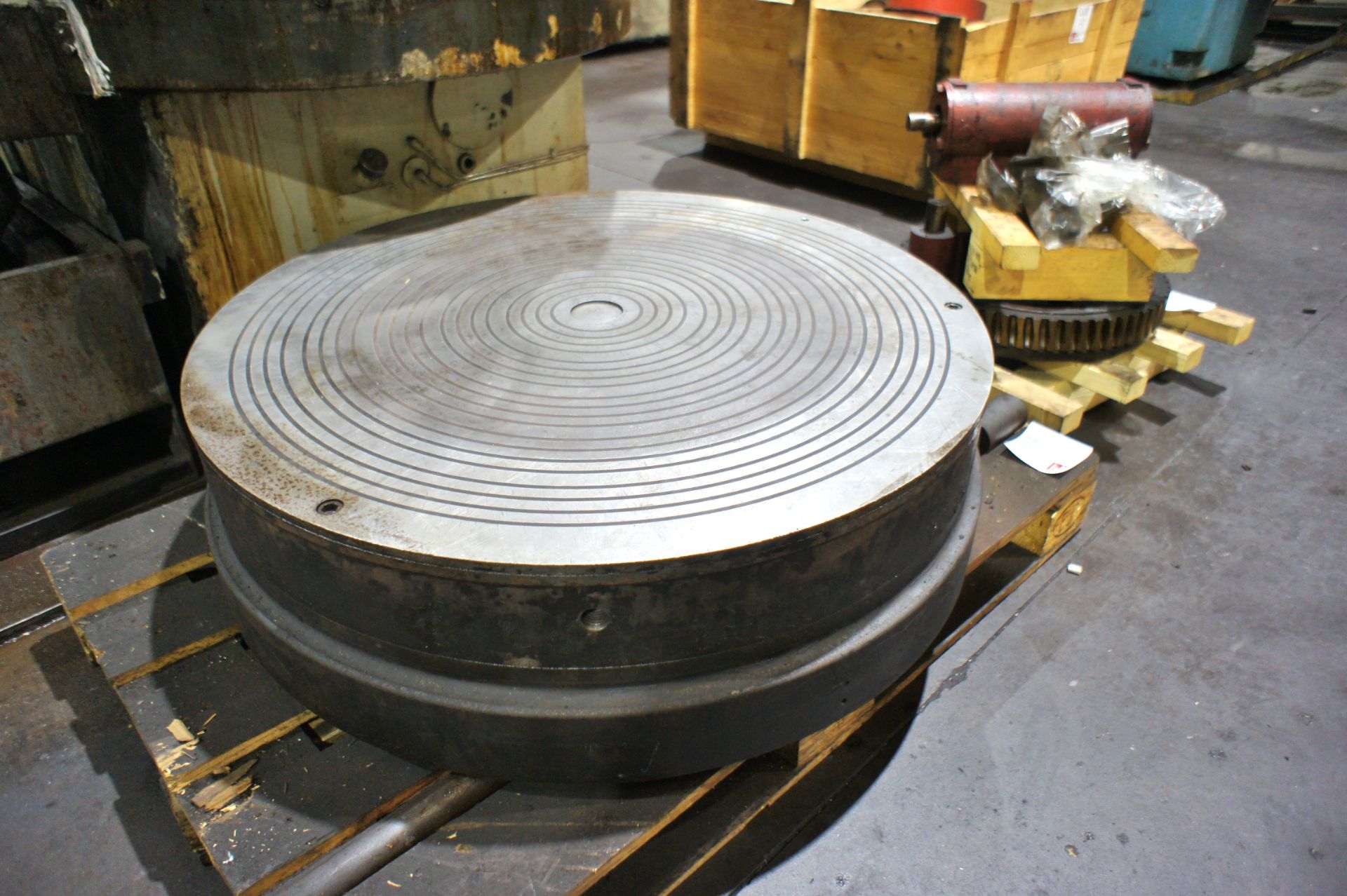 Lumsden 36" magnetic chuck with associated gearbox
