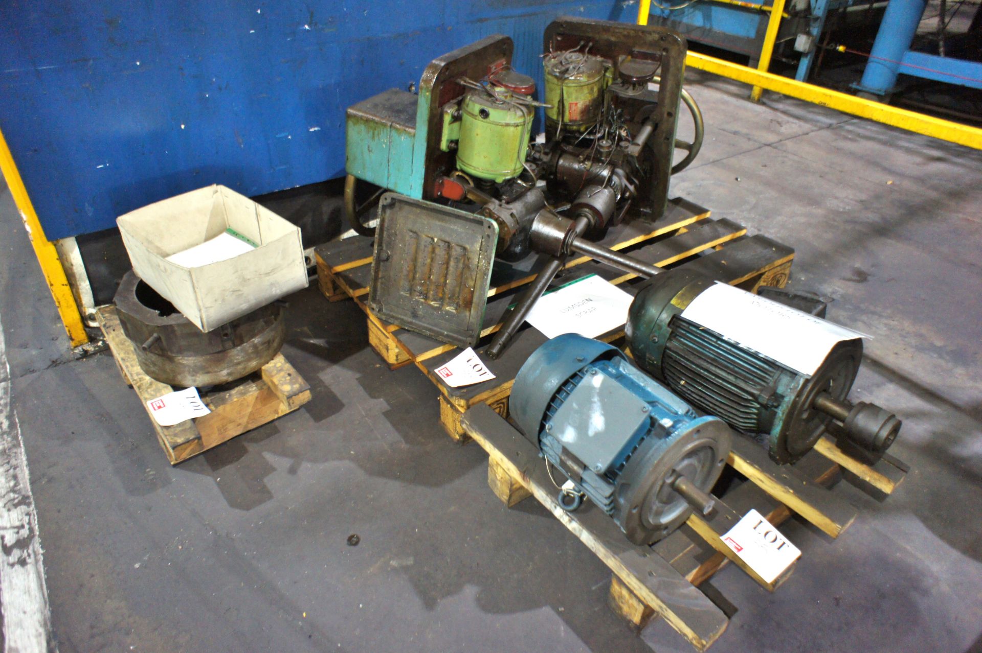 Quantity of various Lumsden spares - Image 2 of 3
