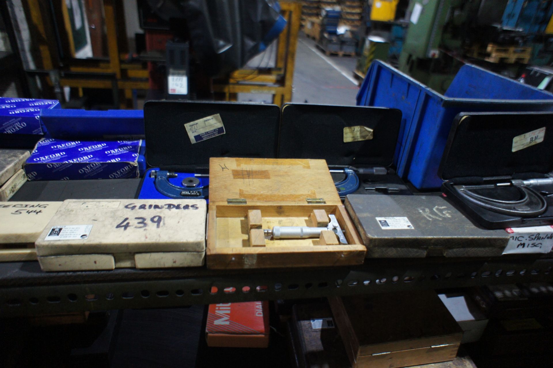 Quantity of various measuring equipment - Image 6 of 9