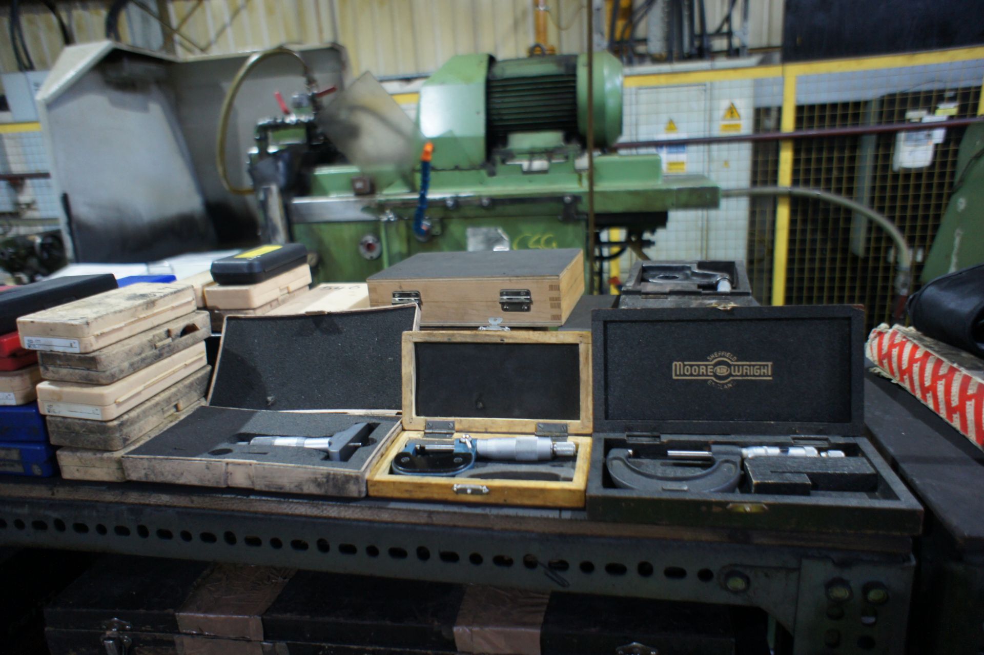 Quantity of various measuring equipment - Image 3 of 9