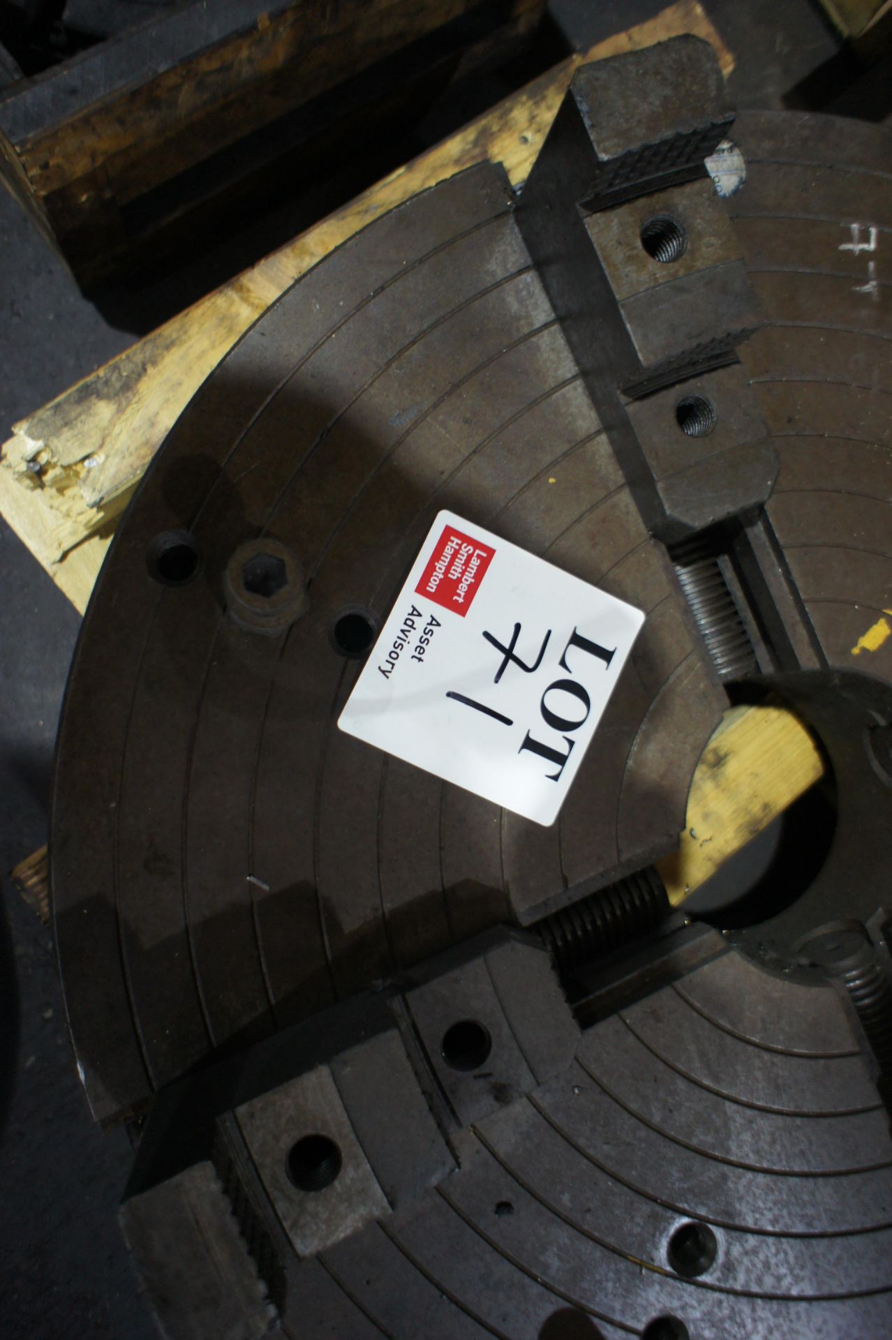 Colchester centre lathe with 3-jaw chuck - Image 8 of 8