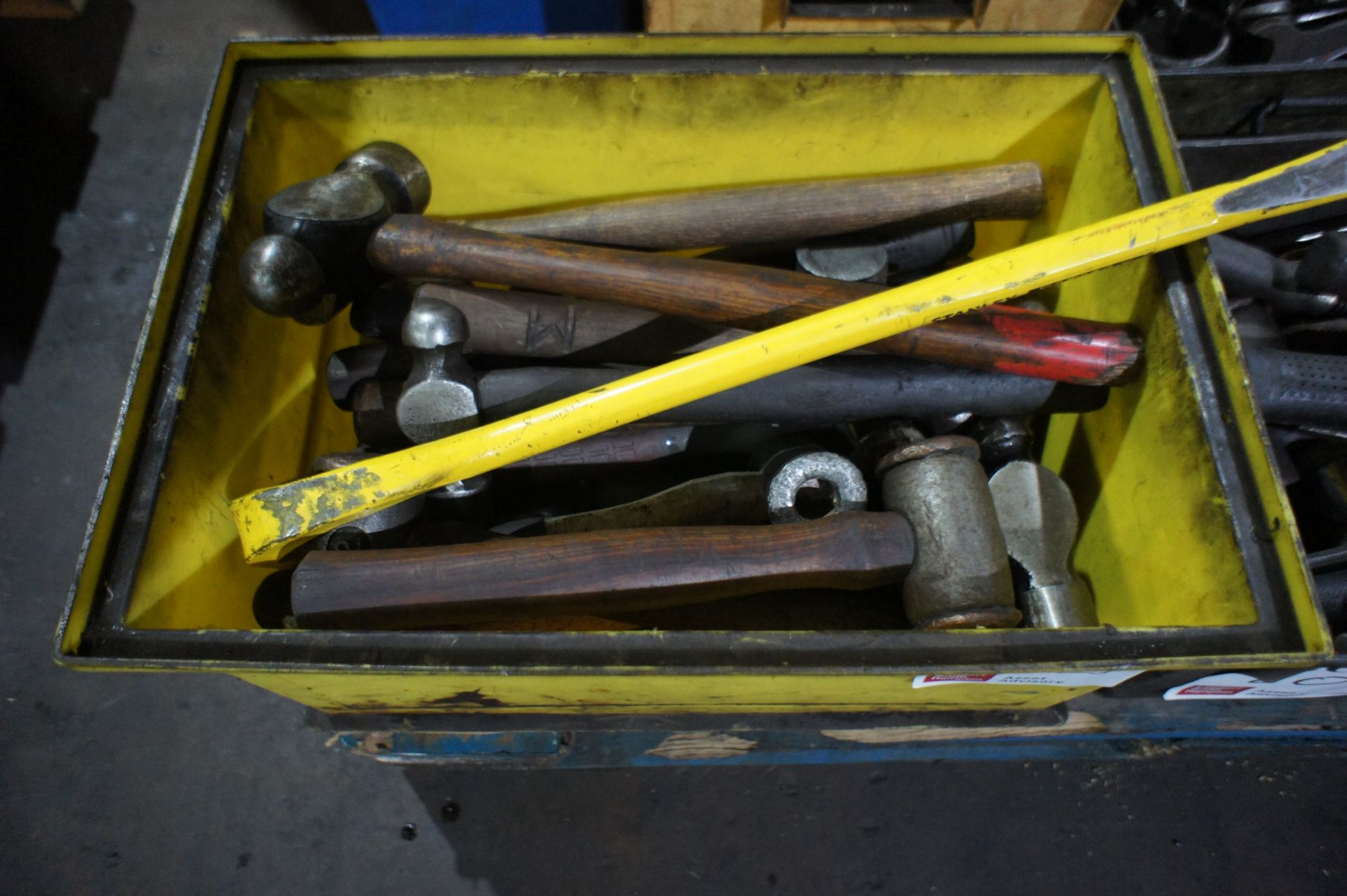Quantity of various hammers, to 2 boxes - Image 2 of 5