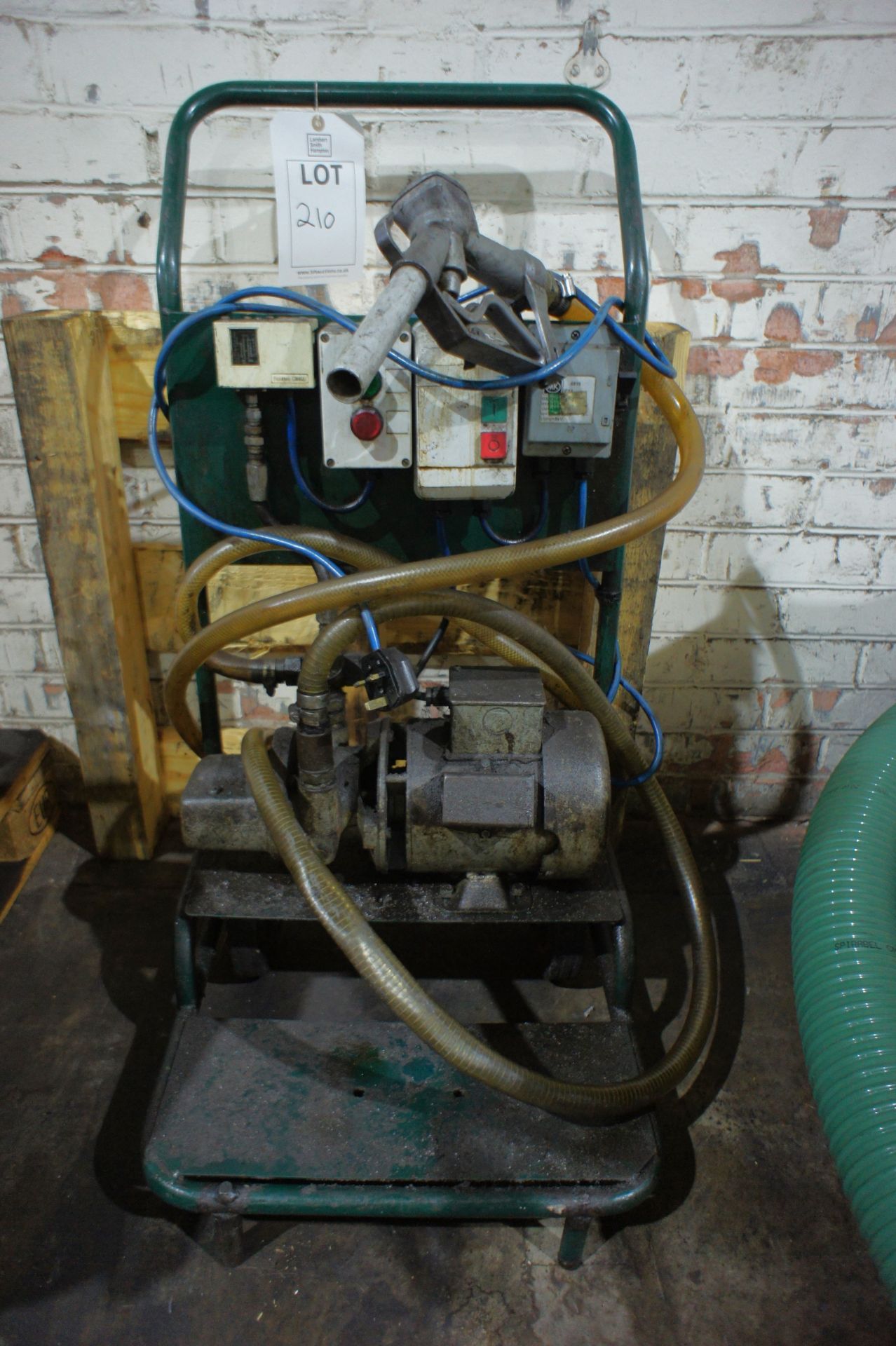 Mobile filling station with electric pump - Image 2 of 3