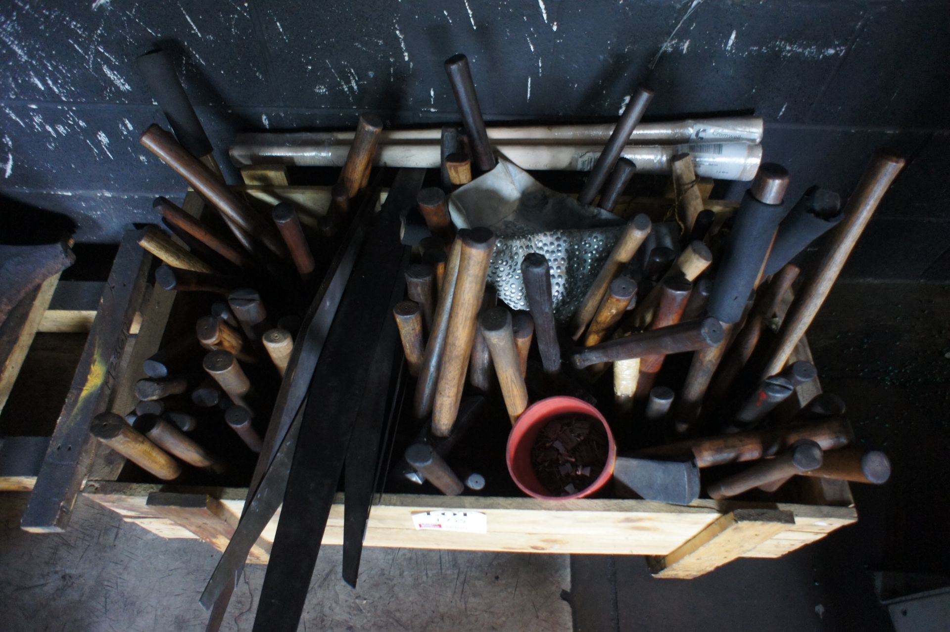 Quantity of various Smithing hand tools - Image 2 of 4