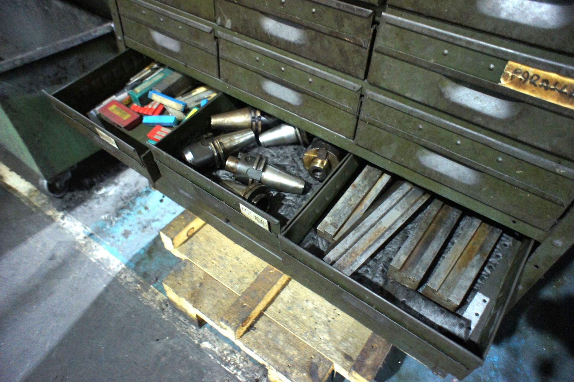 Large quantity of various machine tooling including drills, boring tools, clamps etc - Image 4 of 7