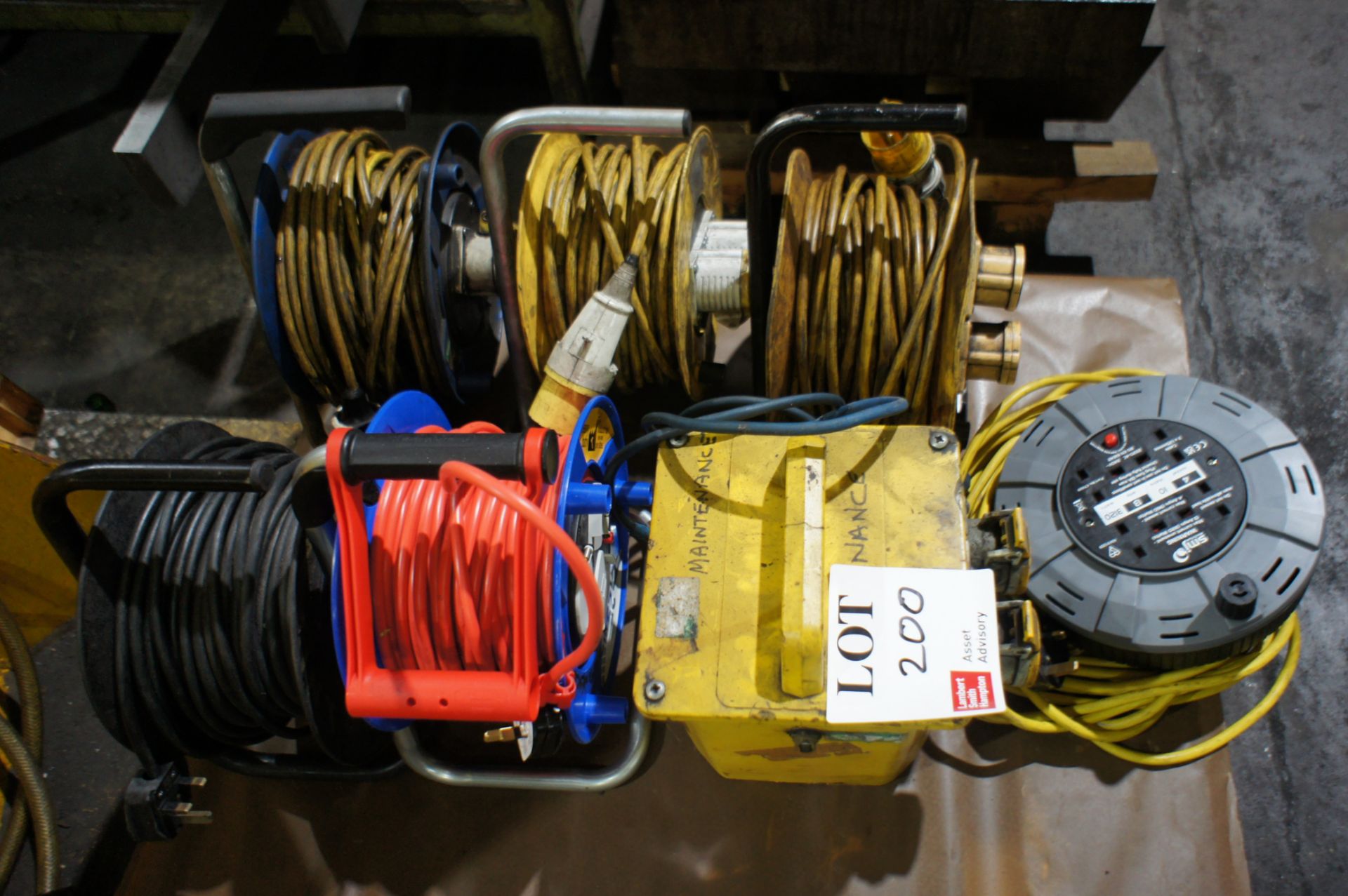 6 Various electrical extension cables with 3.3kVA 110v tool transformer