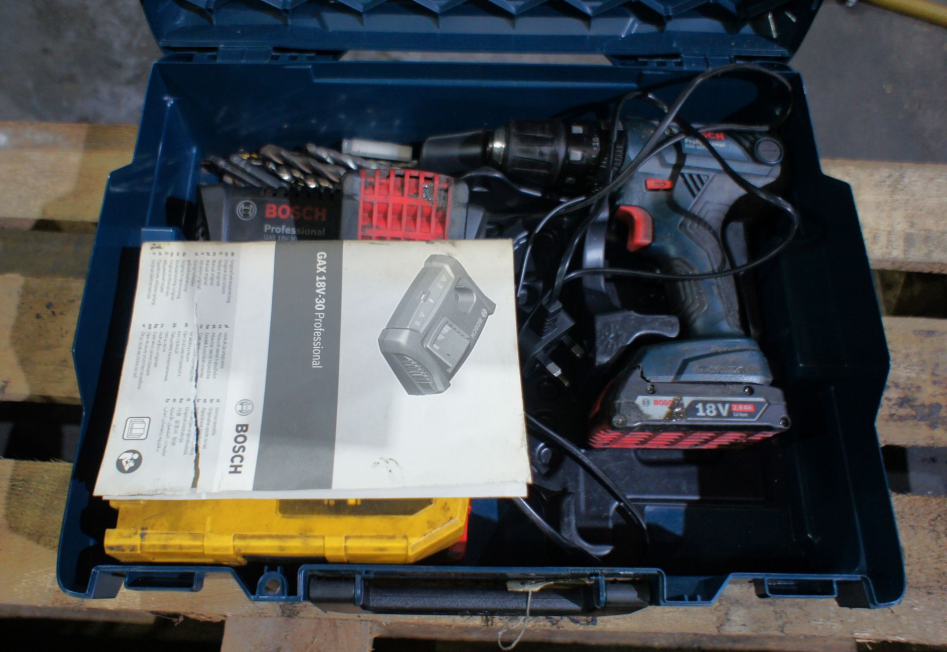 Bosch cordless drill, to case - Image 4 of 5