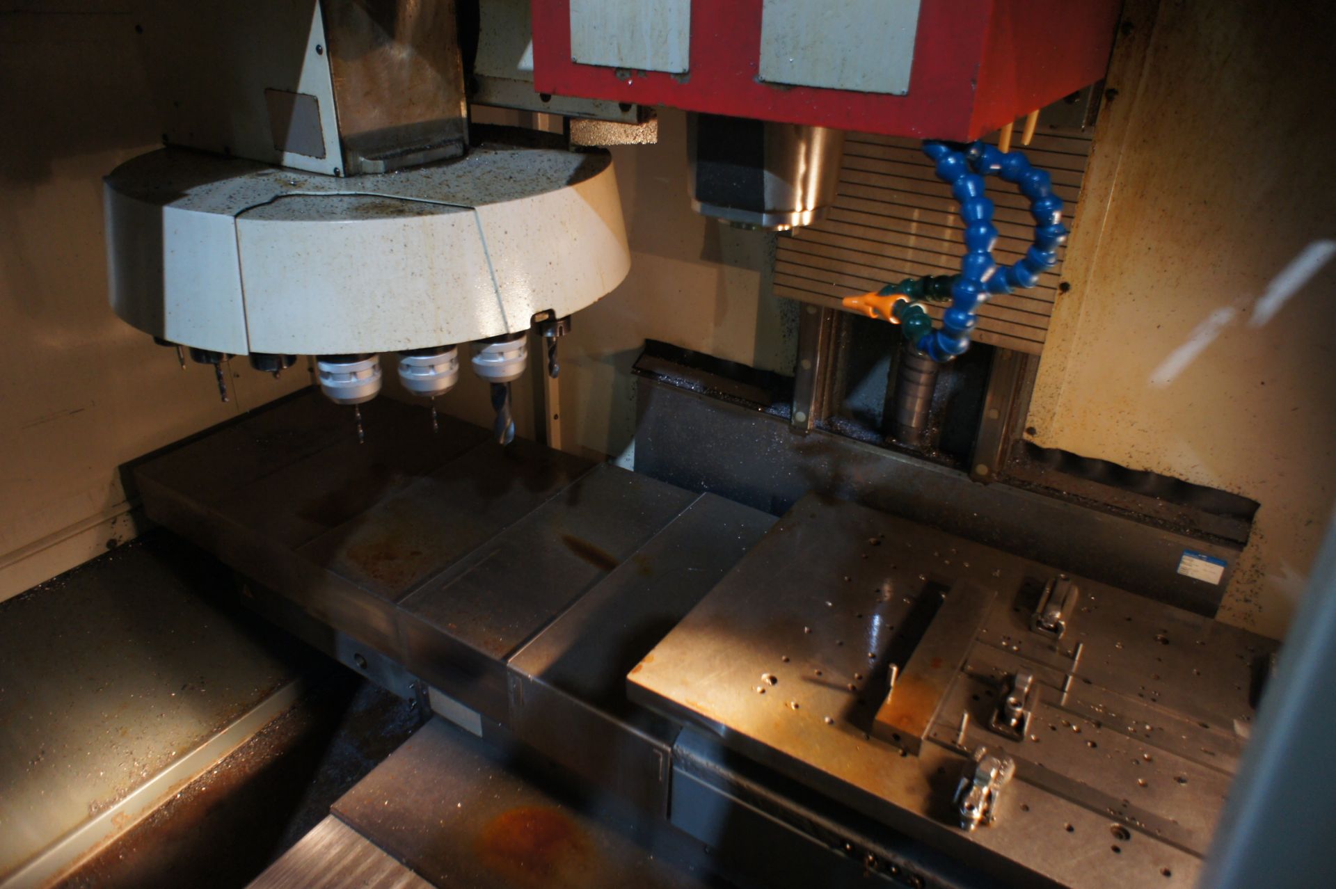 Cincinnati Milacron Arrow 1000, 3-axis CNC vertical machining centre - Image 9 of 11