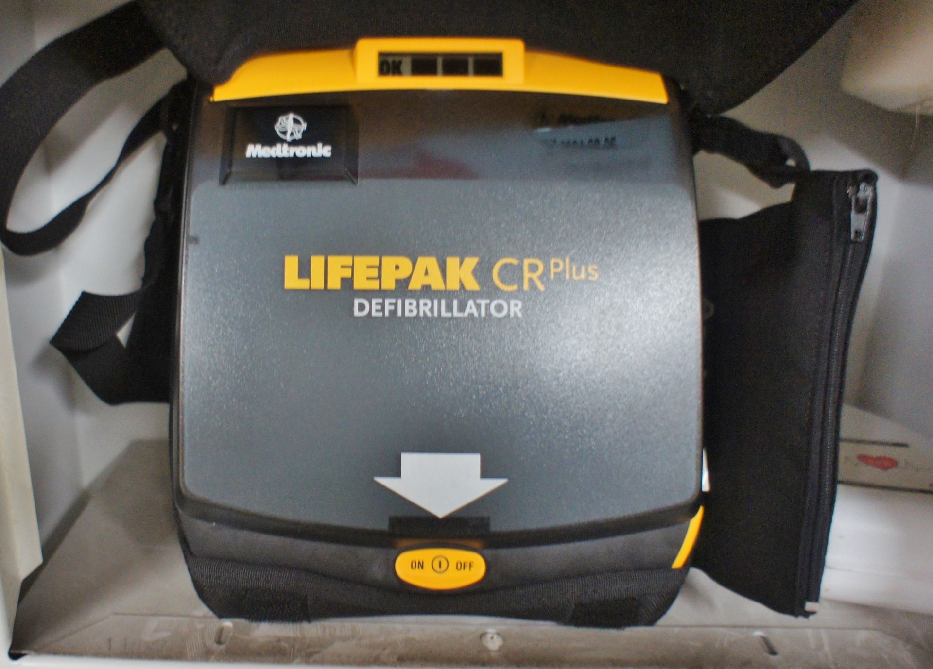 Medtronic Lifepak defibrillator - Image 3 of 4