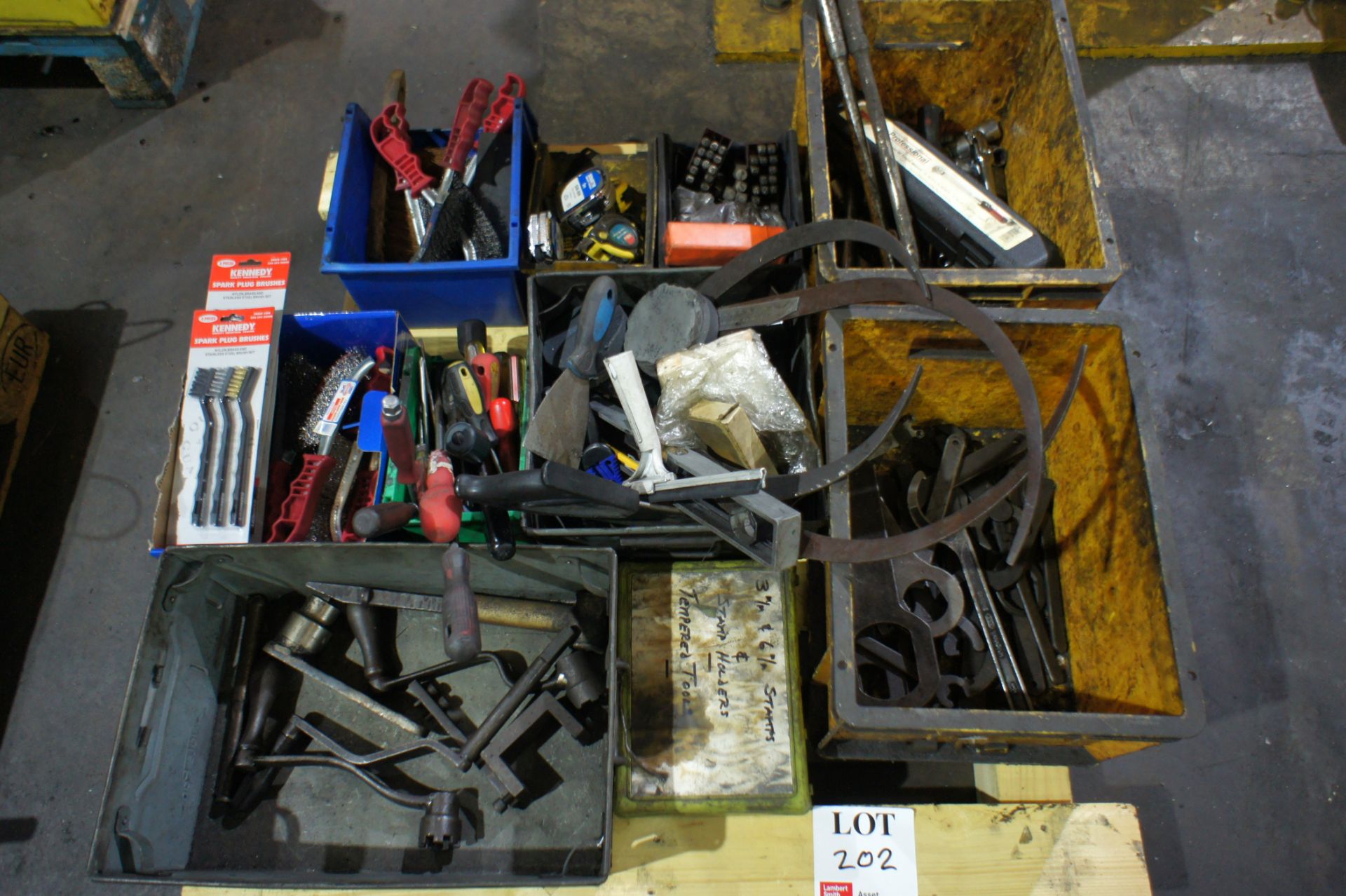 Quantity of various hand tools, to pallet - Image 3 of 4