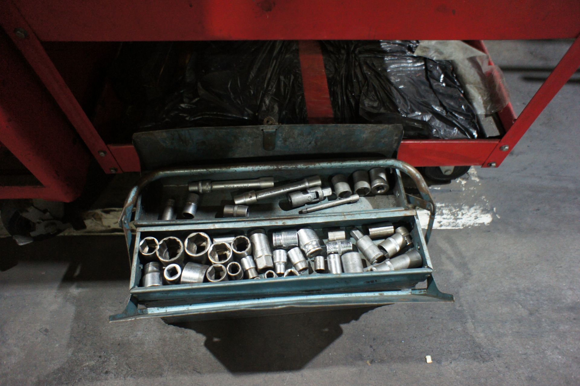 Contents to 2-tier tool cart - Image 4 of 5
