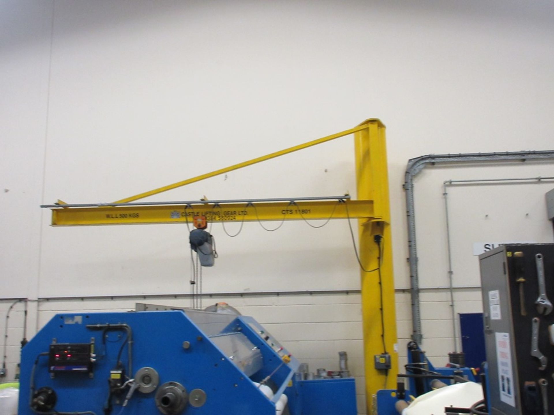 Castle Lifting Gear pillar jib crane, approx. span 4m, ref: CTS 11801 with Demag electric chain - Image 2 of 4