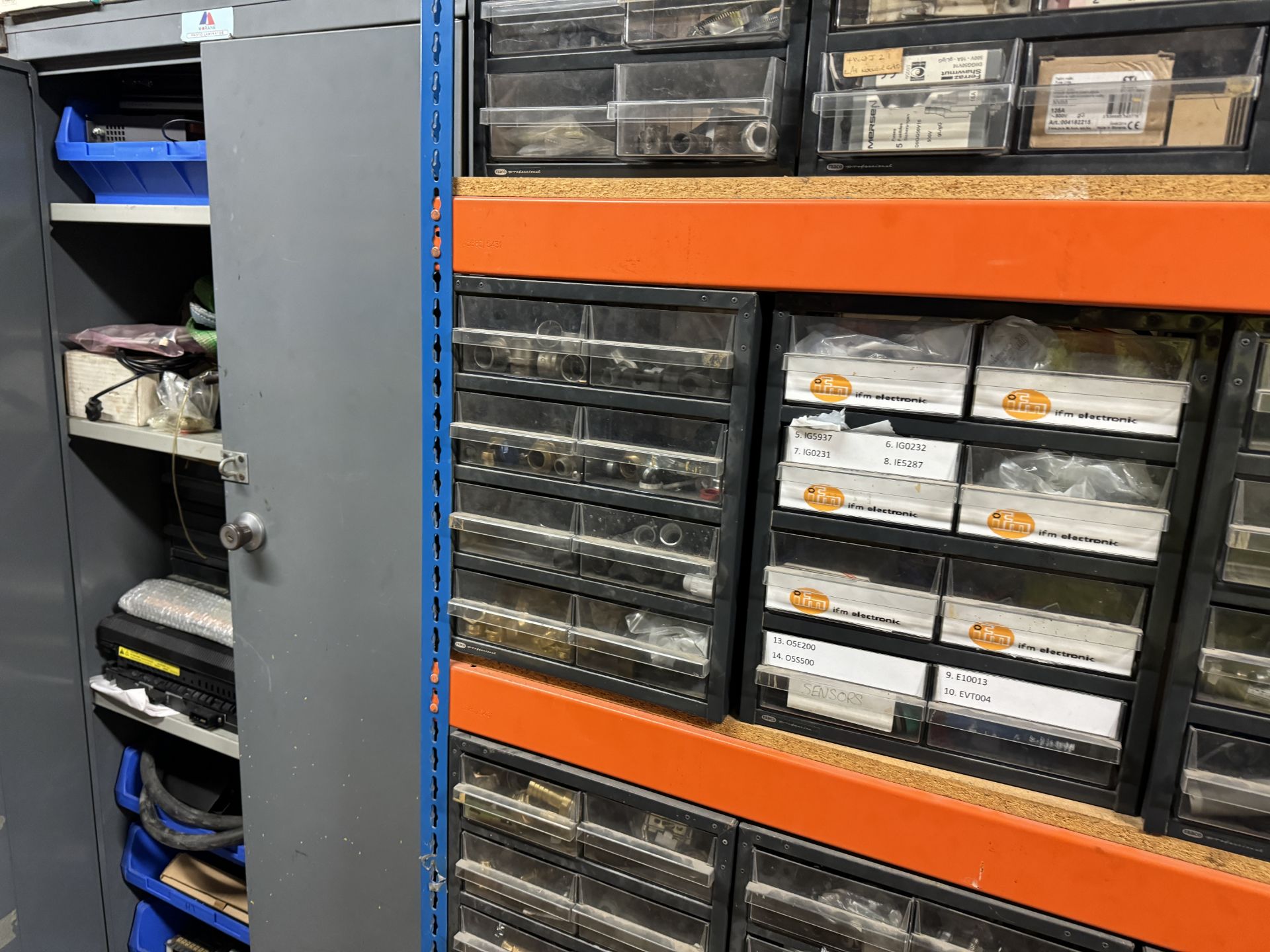 Contents of rack including electrical components, heavy duty fuses, sensors, electrical cabling etc - Image 6 of 11