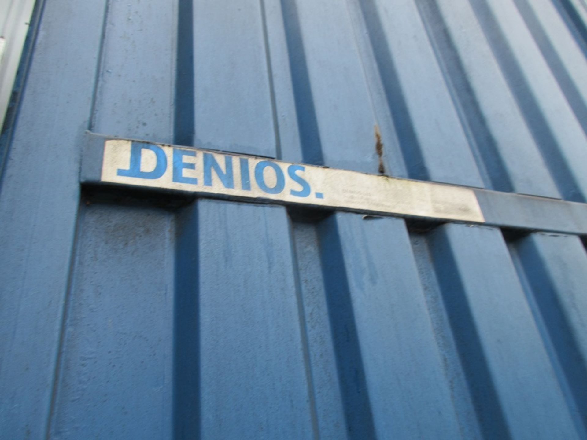 Denios steel 2 door chemical storage container, approx. size: 3m x 1.5m A work Method Statement - Bild 3 aus 6