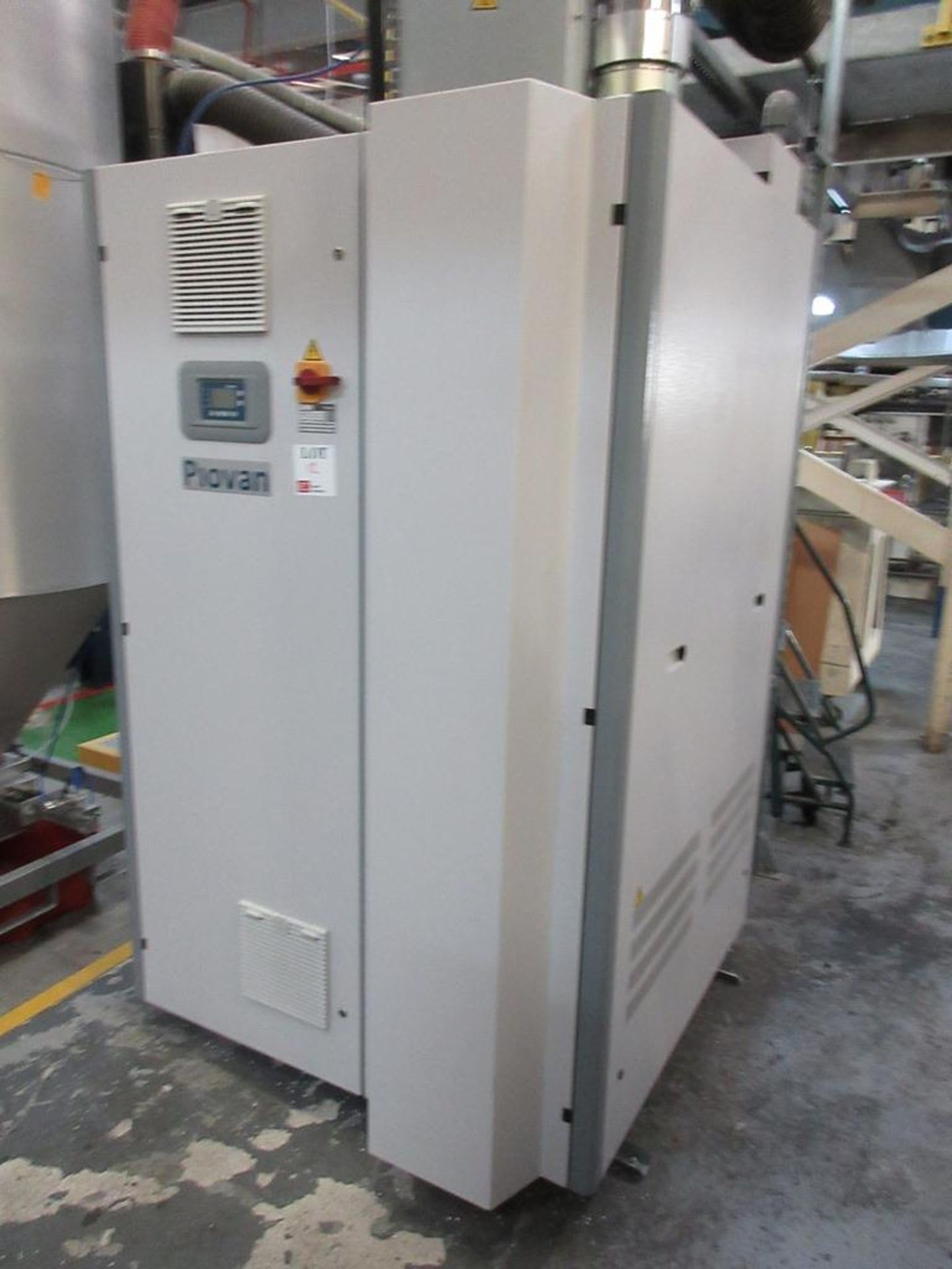 Piovan standalone system comprising: - Piovan DP644 dryer, s/n: eq 60000 (2019) - Piovan vacuum - Image 3 of 11