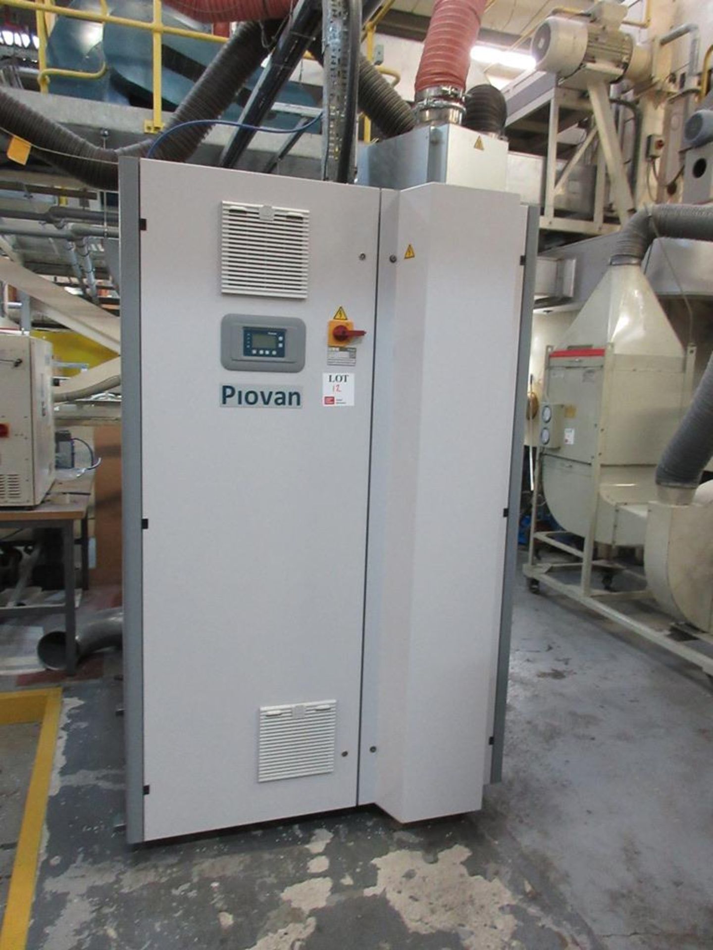 Piovan standalone system comprising: - Piovan DP644 dryer, s/n: eq 60000 (2019) - Piovan vacuum