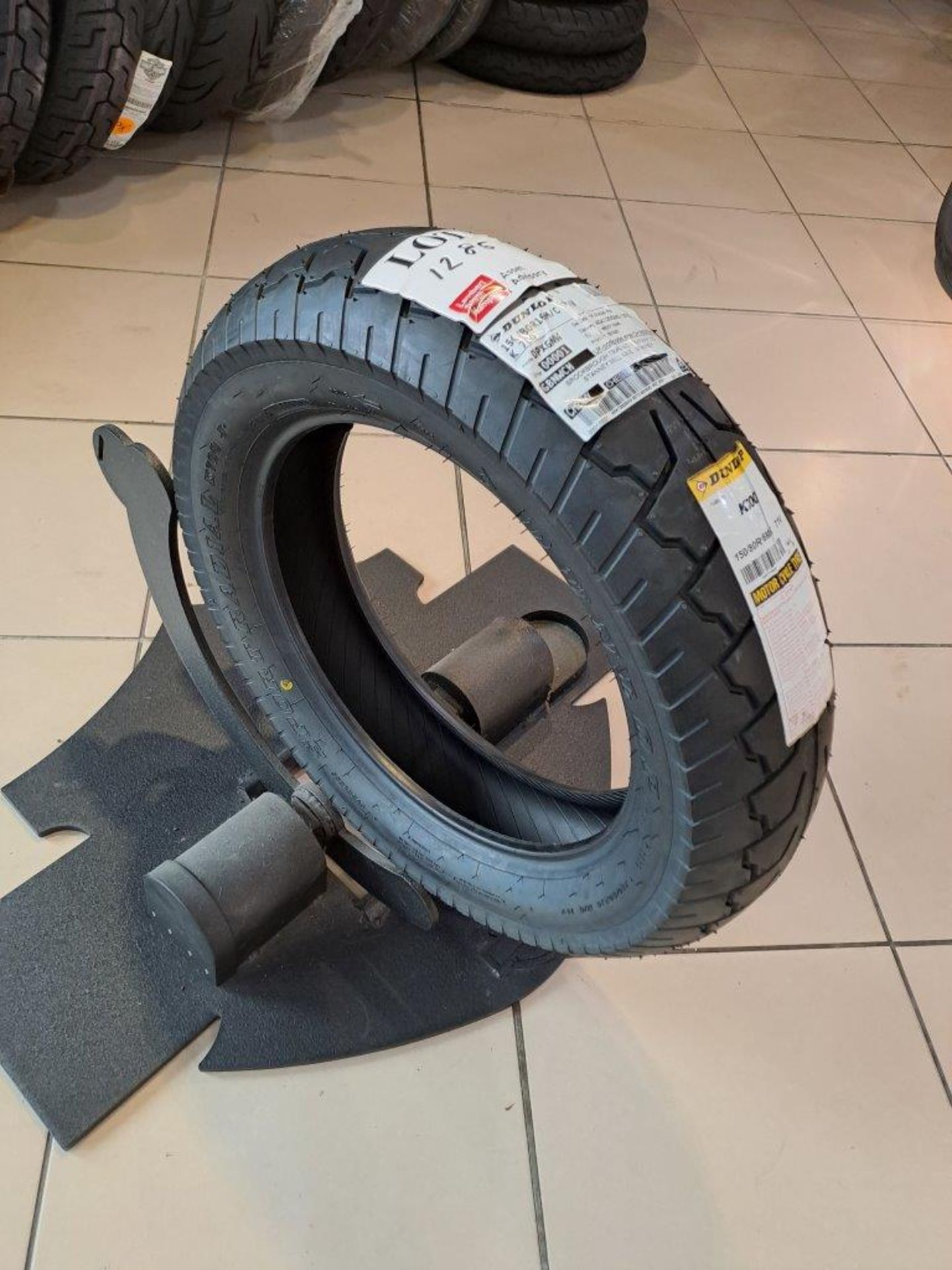 Dunlop K700 150/80-R16MC Tyre