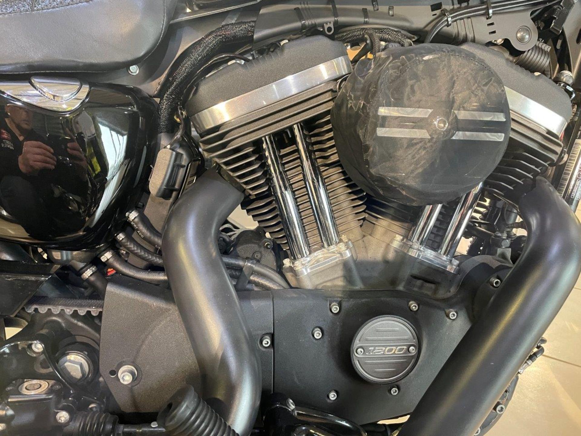 Harley Davidson XL 1200 CX Roadster 16 Motorbike (April 2016) - Image 5 of 11