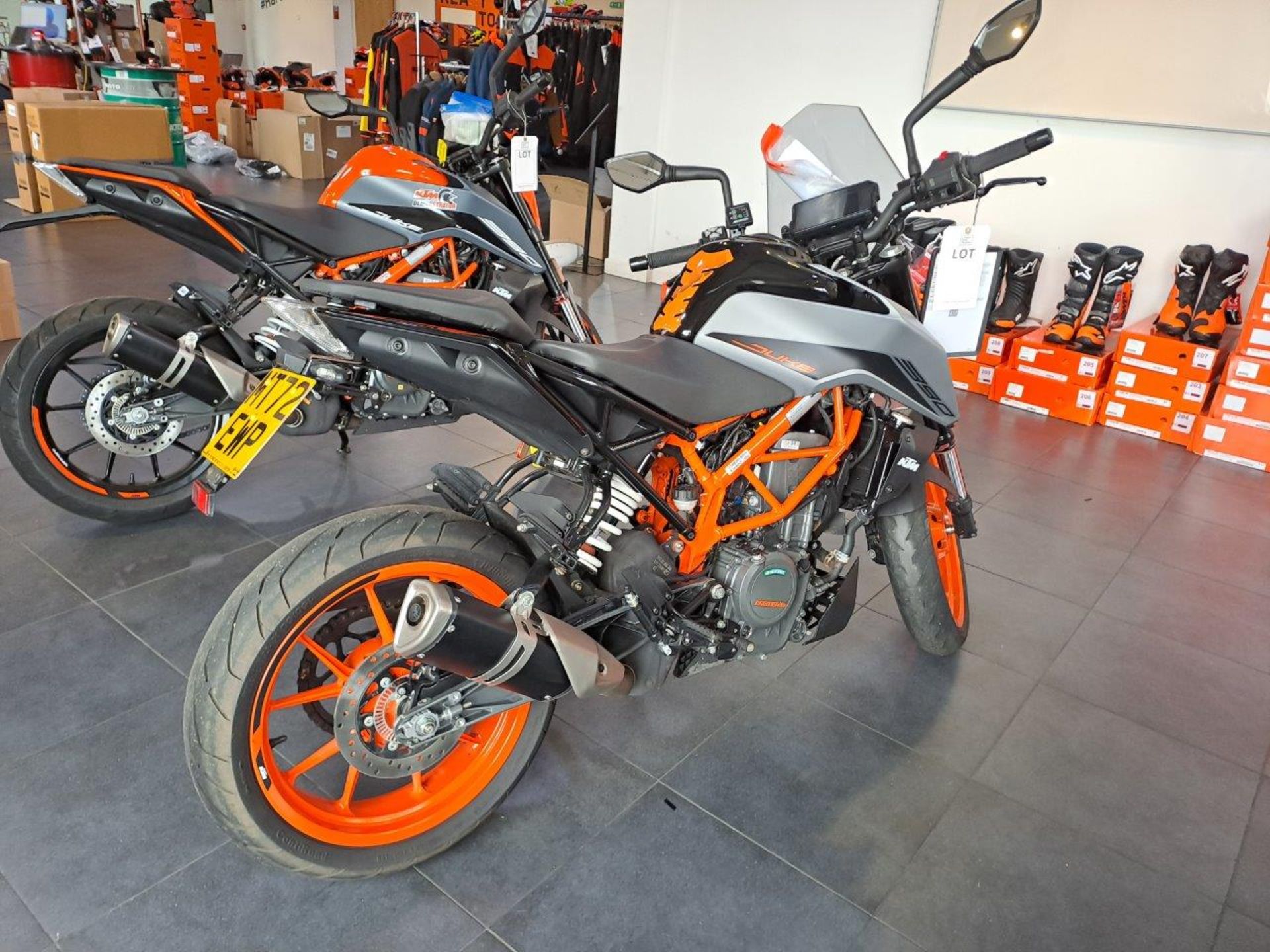 KTM Duke 390 Motorbike (October 2022) - Image 4 of 19