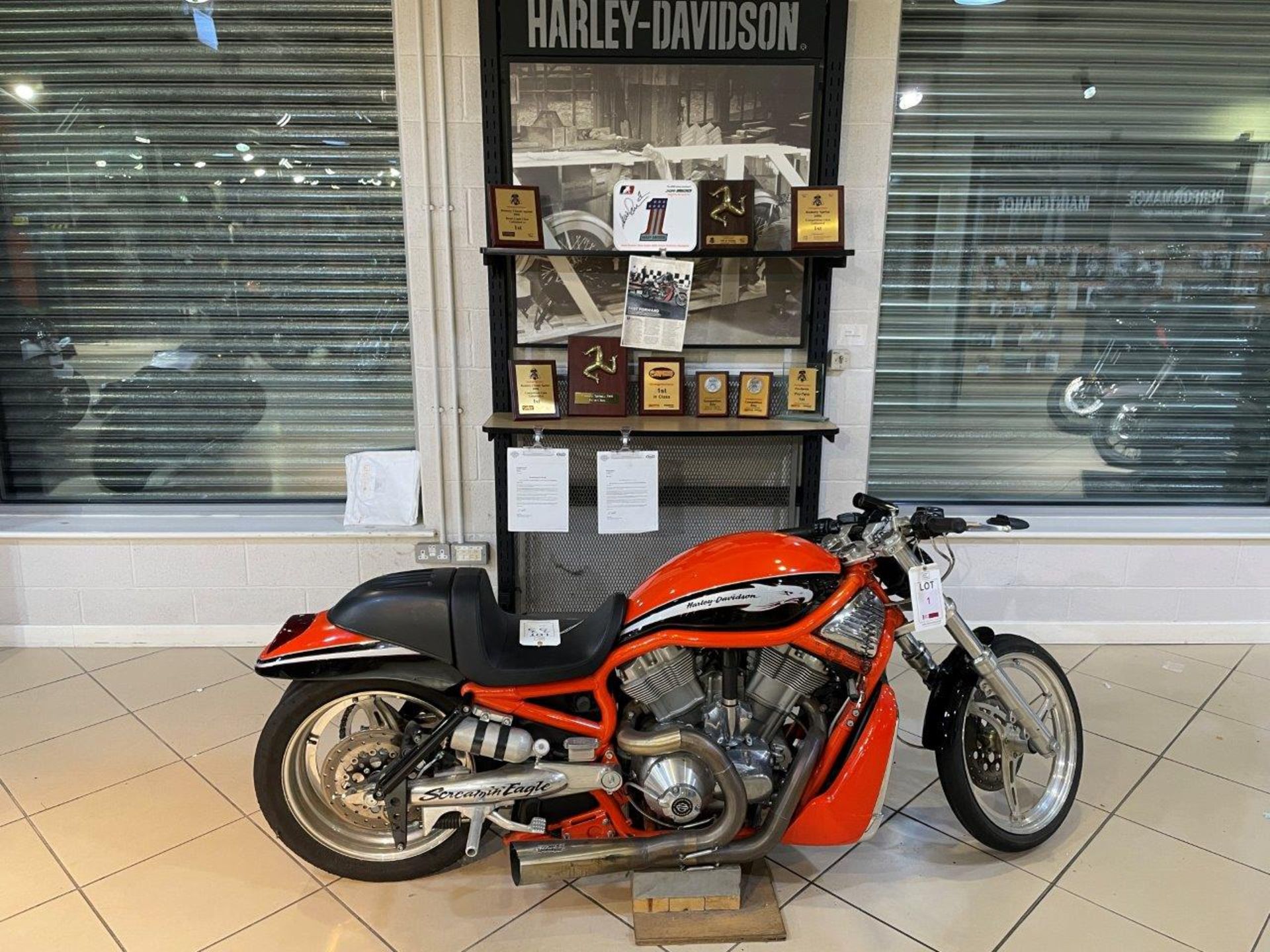 Harley Davidson V-Rod Destroyer Drag Race Bike (2006) - Image 18 of 34