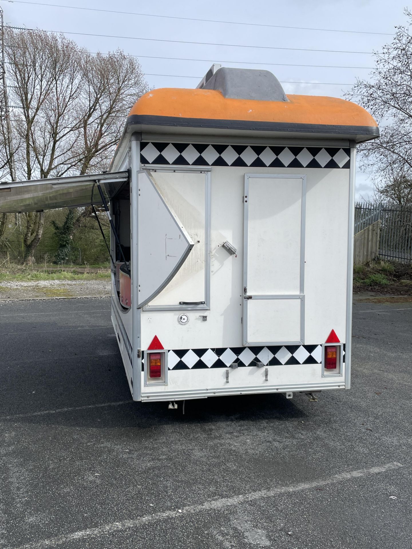 Towability Trailers Twin Axle Café Trailer - Image 4 of 22