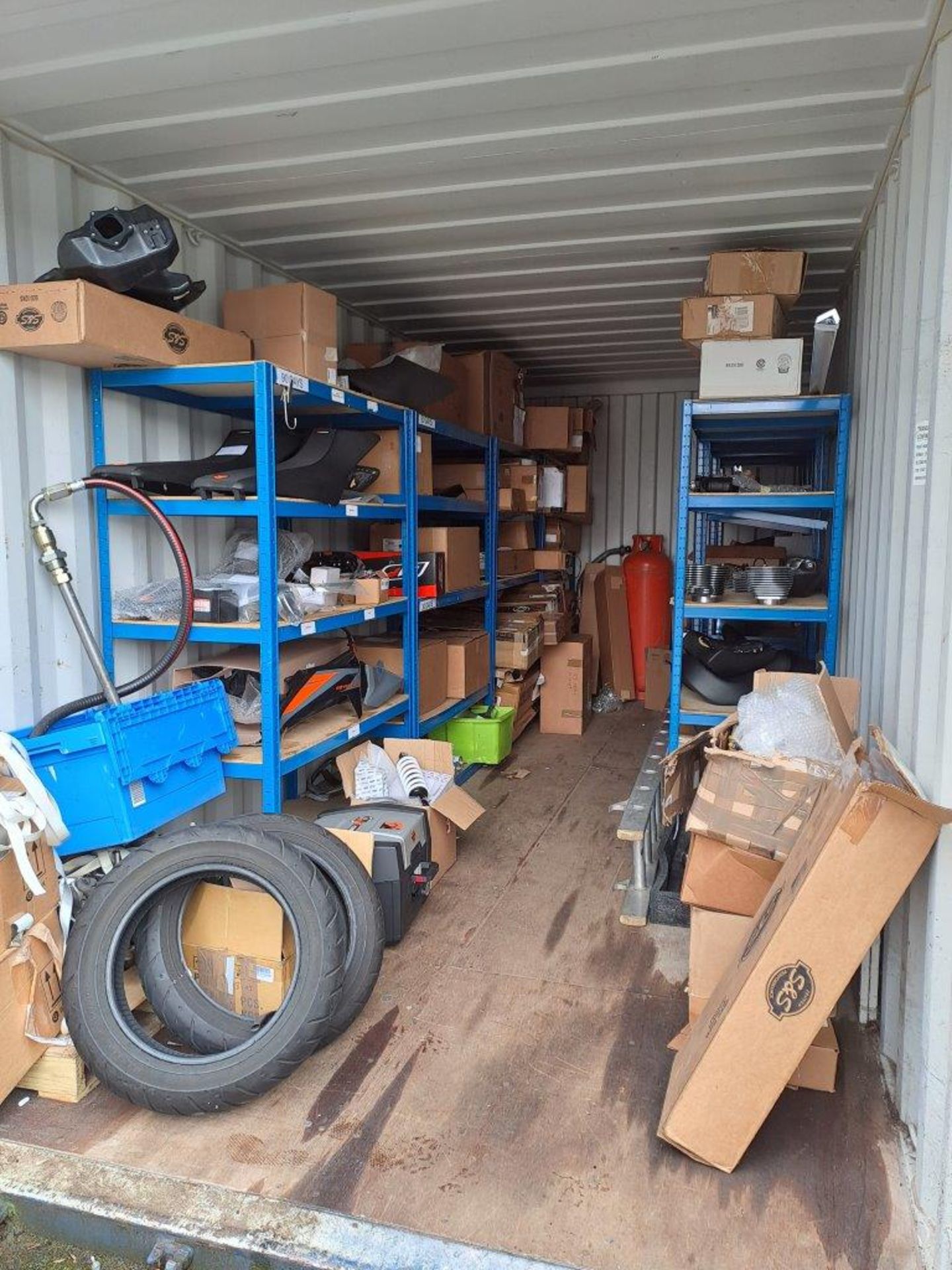 Contents of shipping container - Image 2 of 20