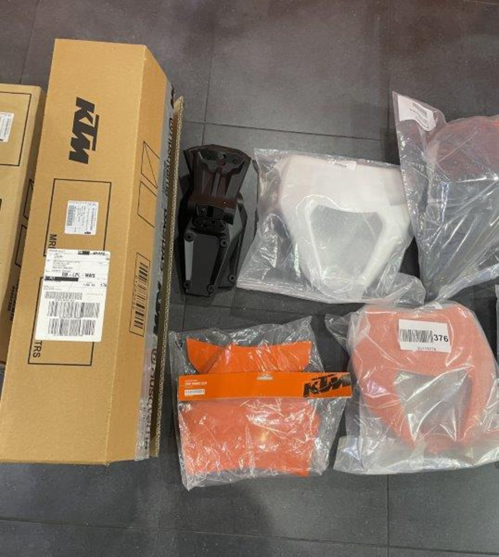 Approx. 25 x KTM Plastic panels & Parts - Image 4 of 7