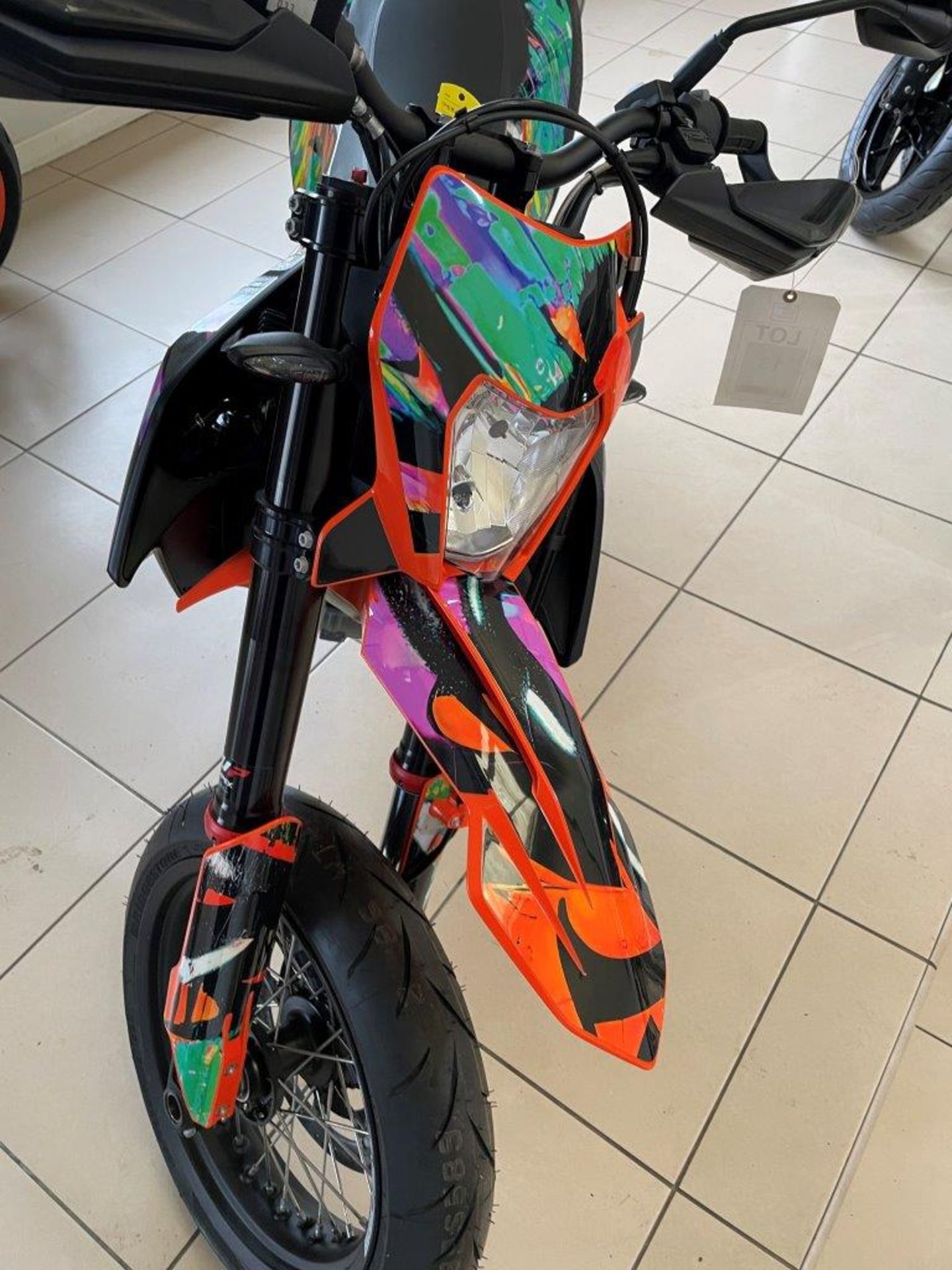 KTM 690 SMC R Motorbike (Unregistered) - Bild 13 aus 16