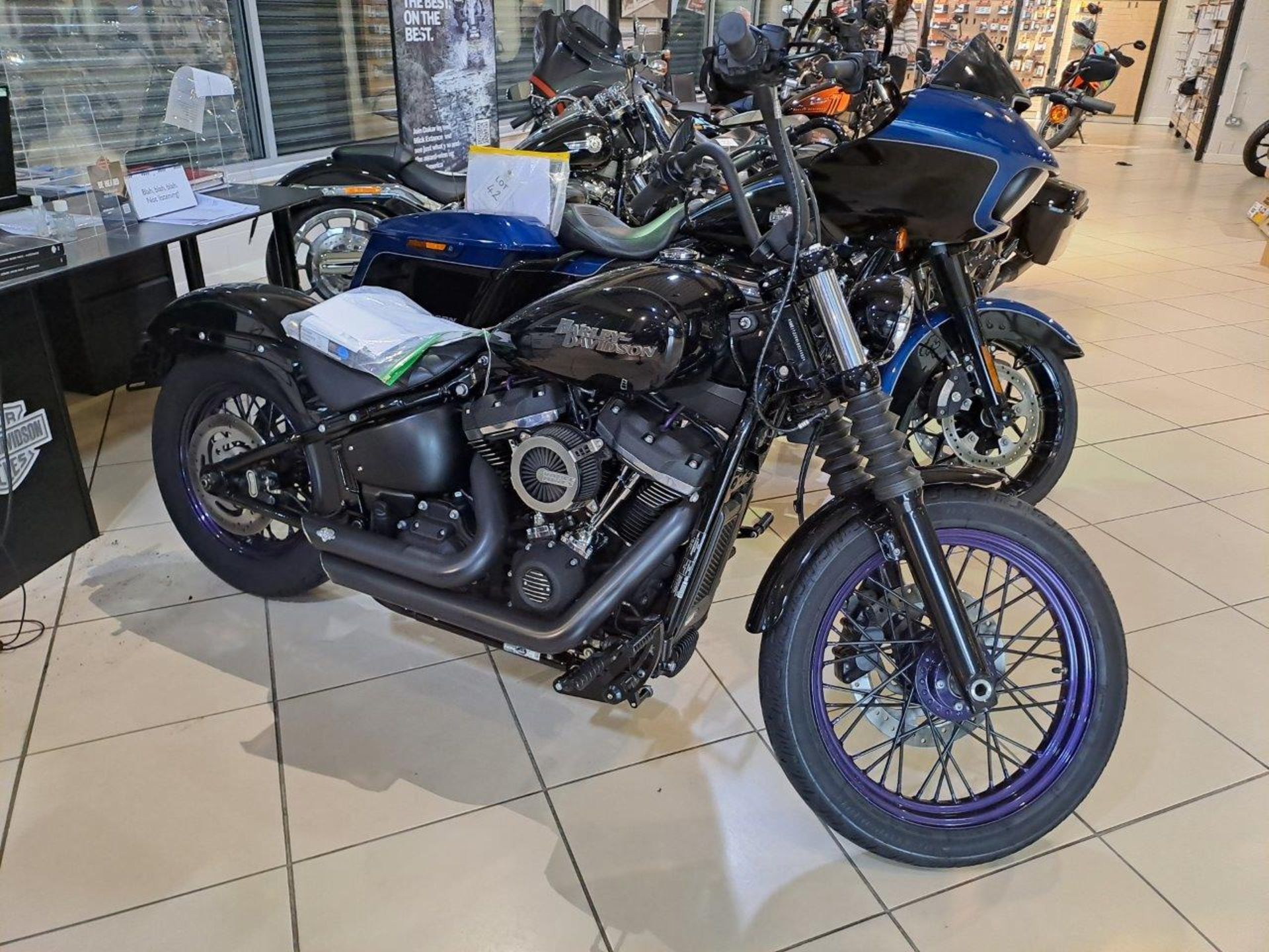 Harley Davidson FXBB Street Bob 1745cc Motorbike (June 2020) - Image 2 of 18