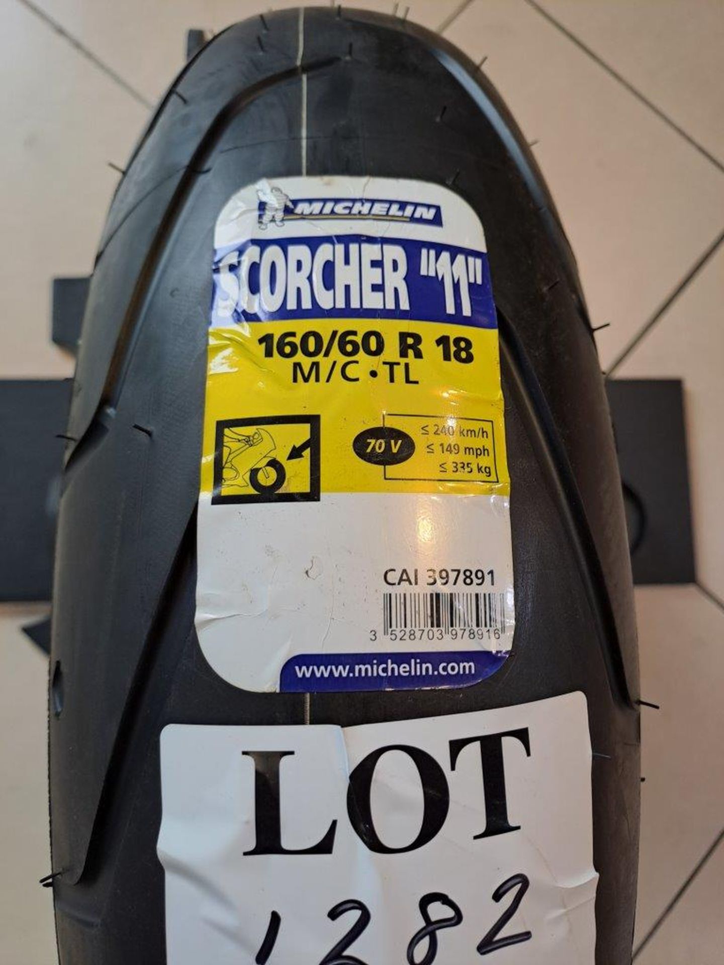 Michelin Scorcher 11 160/60-R18 Tyre - Image 2 of 5