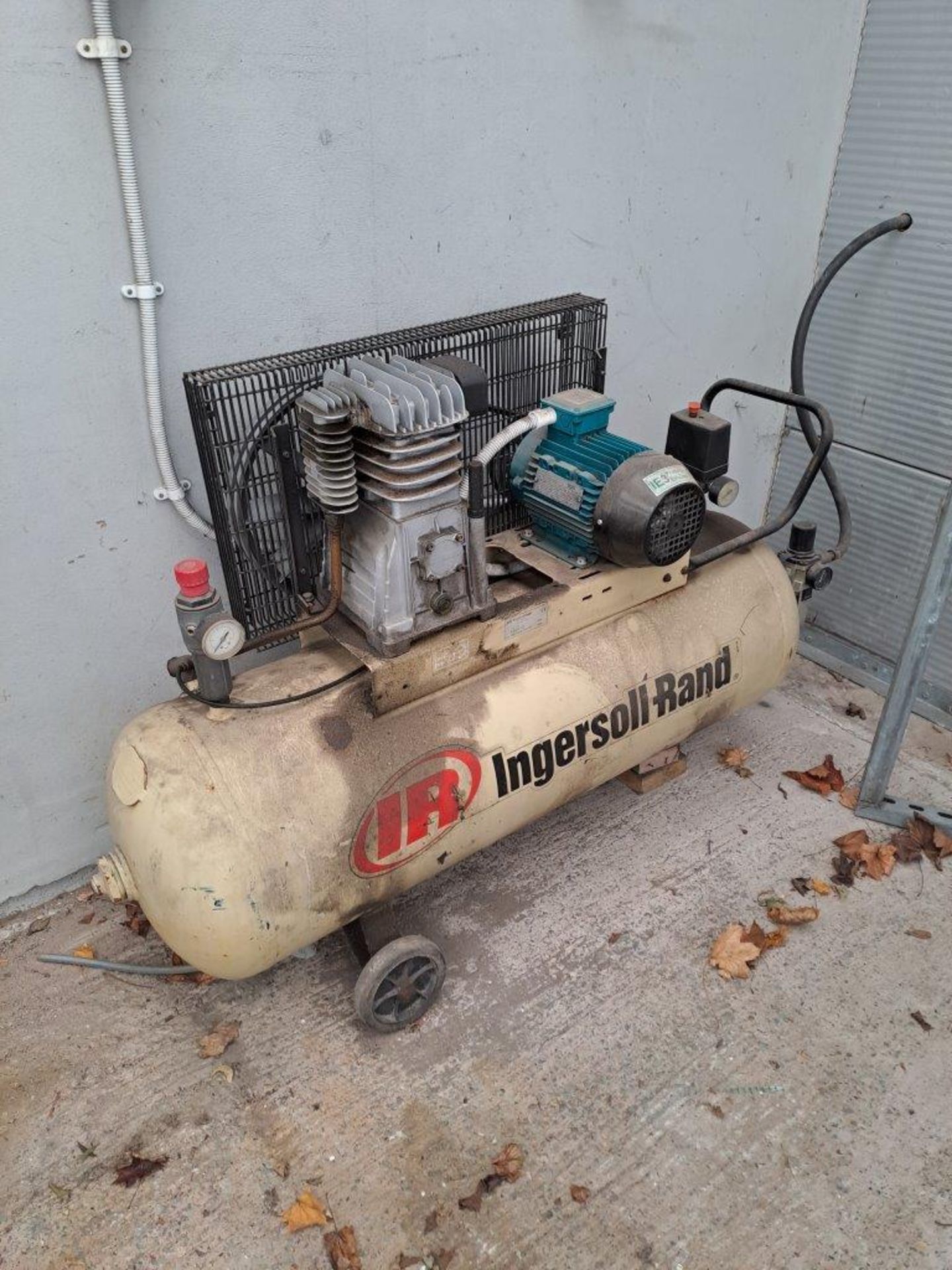 Ingersol Rand 49811-664 Compressor with Tank