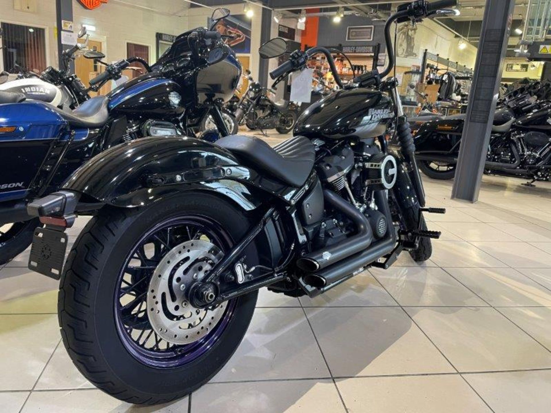 Harley Davidson FXBB Street Bob 1745cc Motorbike (June 2020) - Image 9 of 18