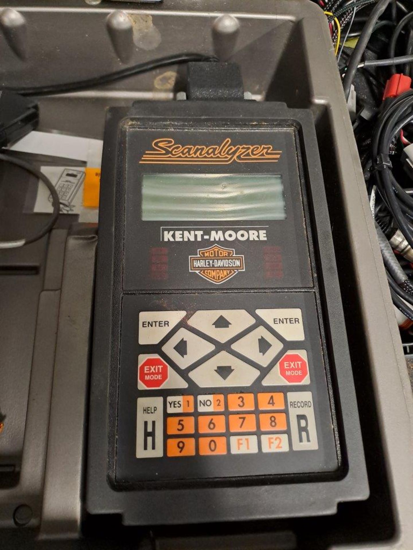 Harley Davidson Scanalyzer Diagnostics with cartridges and Cables - Image 2 of 5