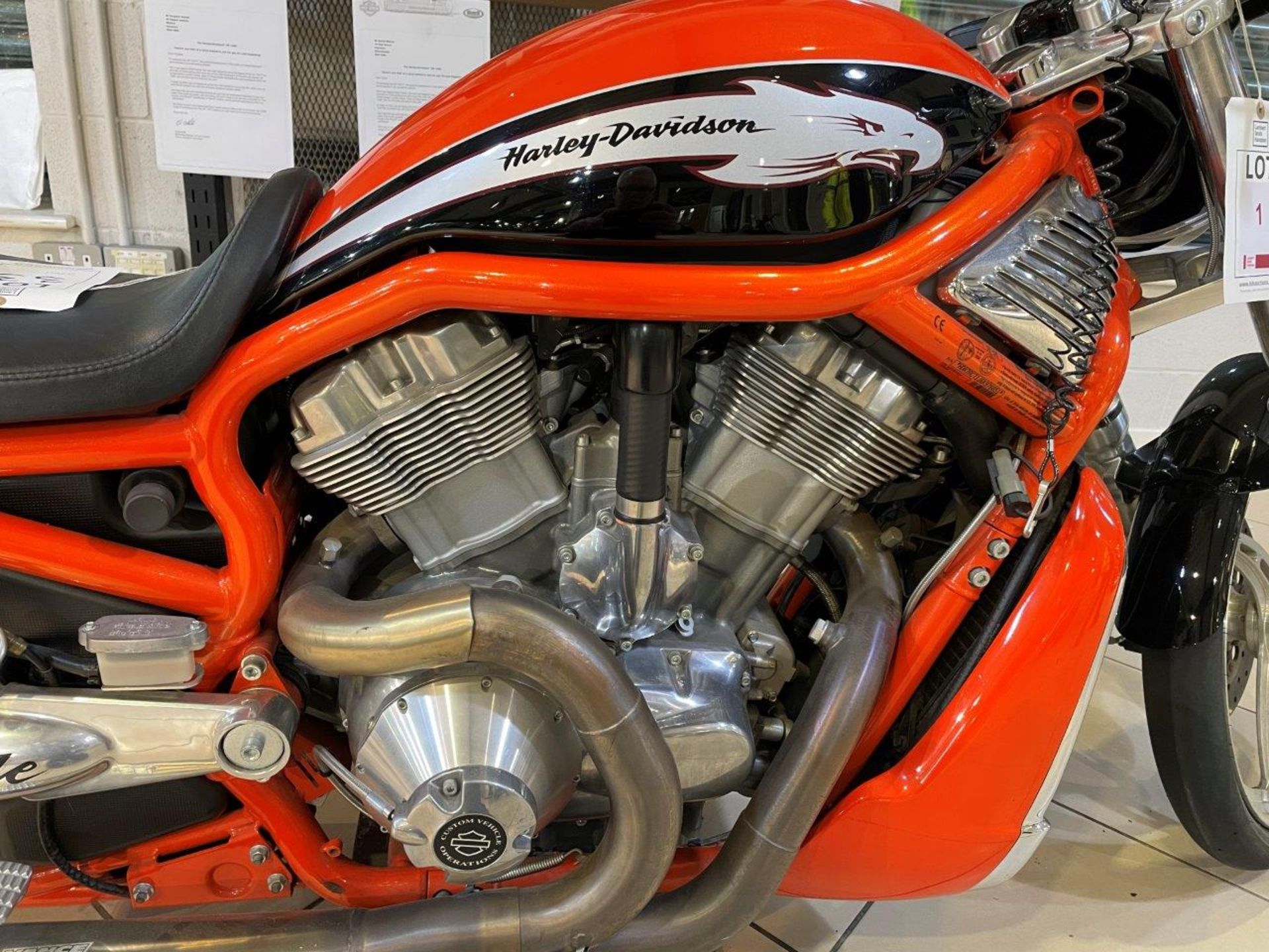 Harley Davidson V-Rod Destroyer Drag Race Bike (2006) - Image 20 of 34